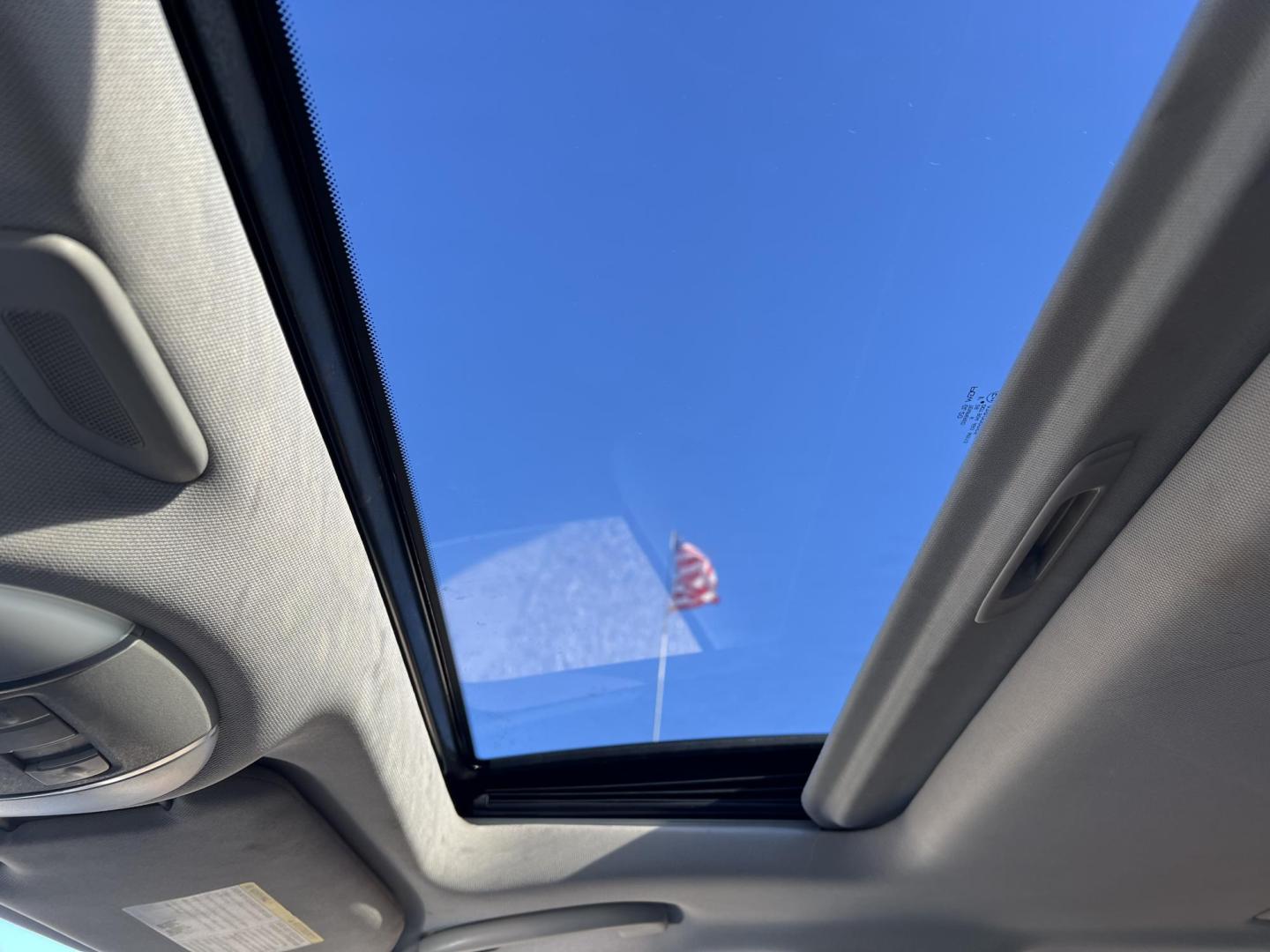 2017 Silver /Black Infiniti QX60 (5N1DL0MN0HC) with an 3.5L V6 DOHC 24V engine, Automatic transmission, located at 4520 Airline Hwy, Baton Rouge, LA, 70805, (225) 357-1497, 30.509325, -91.145432 - 2017 Infiniti QX60 **NO ACCIDENTS** 3.5 V6 Gas, 135K Miles, Heated Leather Seats, 3rd Row Seat, A/C & Heat, All Power, Sunroof, Navigation, Backup Camera. Has Some Minor Scratches. FOR INFO PLEASE CONTACT JEFF AT 225-413-0981. CHECK OUT OUR A+ RATING WITH THE BETTER BUSINESS BUREAU. WE HAVE BEEN A - Photo#19