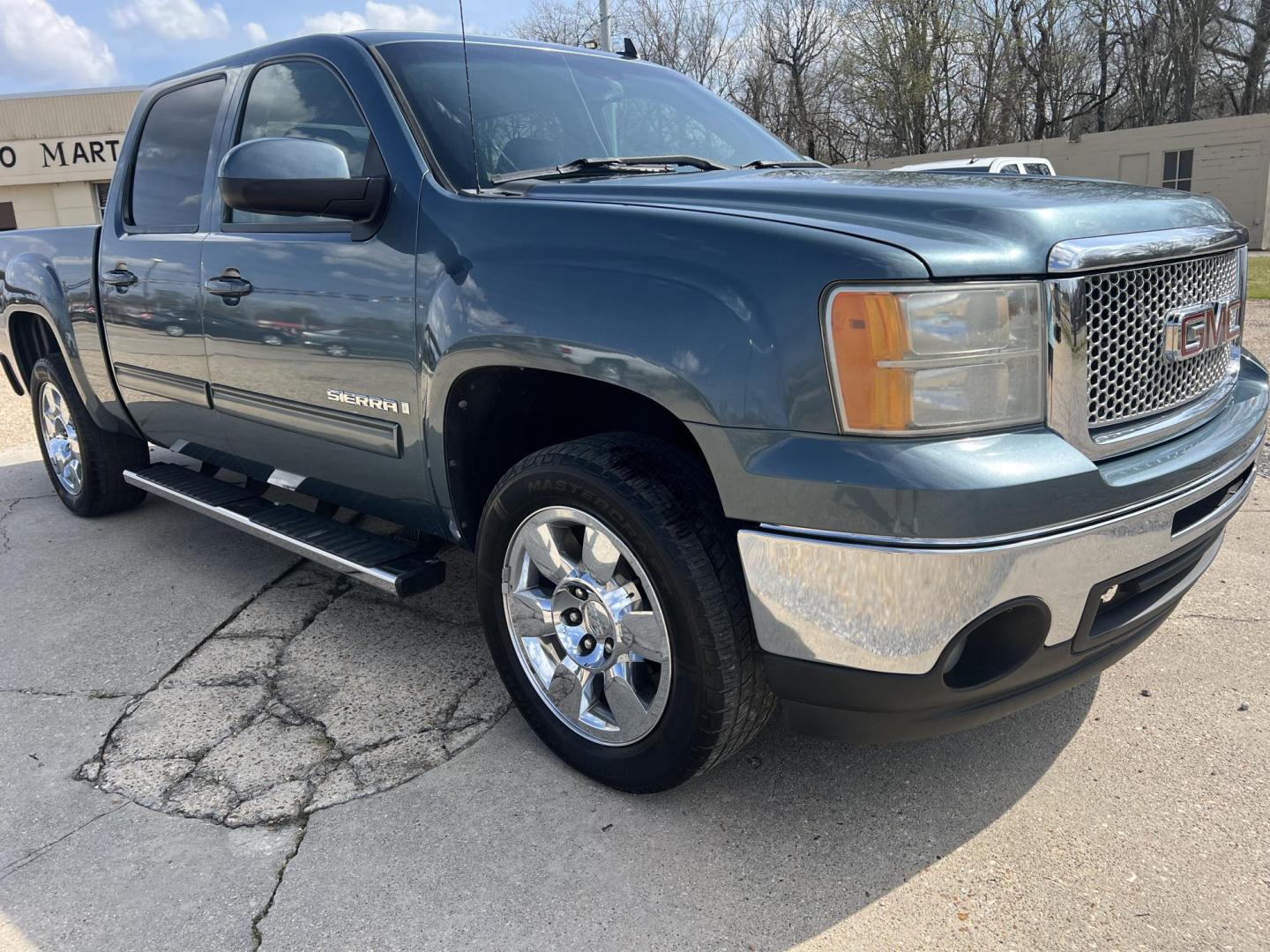 2009 Blue /Black GMC Sierra 1500 SLT (3GTEC33J39G) with an 5.3L V8 OHV 16V engine, 6-Speed Automatic transmission, located at 4520 Airline Hwy, Baton Rouge, LA, 70805, (225) 357-1497, 30.509325, -91.145432 - 2009 GMC Sierra 1500 Crew Cab SLT 5.3 V8 Gas, 181K Miles, Leather, Cold A/C, Power Windows, Locks & Mirrors, Spray In Bedliner, Tow Package. DOD Has Been Deleted. Front Fender Paint Is Faded. FOR INFO PLEASE CONTACT JEFF AT 225-413-0981. CHECK OUT OUR A+ RATING WITH THE BETTER BUSINESS BUREAU. WE H - Photo#3