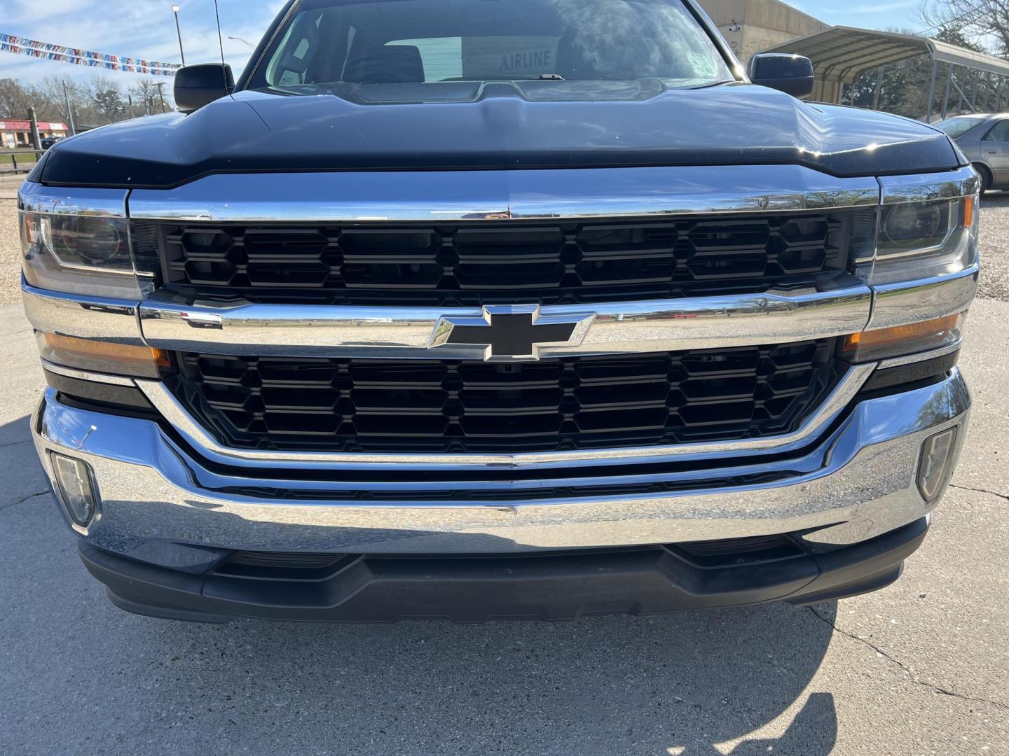2017 Black /Black Chevrolet Silverado 1500 LT (3GCPCREC3HG) with an 5.3L V8 engine, 6-Speed Automatic transmission, located at 4520 Airline Hwy, Baton Rouge, LA, 70805, (225) 357-1497, 30.509325, -91.145432 - 2017 Chevrolet Silverado 1500 Crew Cab LT 5.3 V8 Gas, 122K Miles, Leather Seats, Cold A/C, Power Windows, Locks & Mirrors, Backup Camera, 20" Alloy Wheels, Tow Package. FOR INFO PLEASE CONTACT JEFF AT 225-413-0981. CHECK OUT OUR A+ RATING WITH THE BETTER BUSINESS BUREAU. WE HAVE BEEN A FAMILY OWNED - Photo#2
