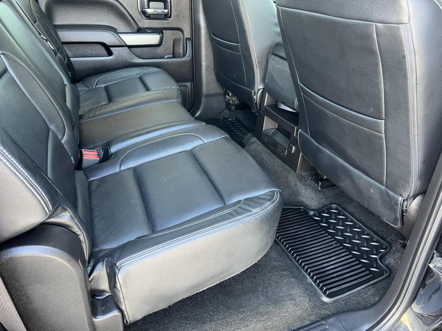 2017 Black /Black Chevrolet Silverado 1500 LT (3GCPCREC3HG) with an 5.3L V8 engine, 6-Speed Automatic transmission, located at 4520 Airline Hwy, Baton Rouge, LA, 70805, (225) 357-1497, 30.509325, -91.145432 - 2017 Chevrolet Silverado 1500 Crew Cab LT 5.3 V8 Gas, 122K Miles, Leather Seats, Cold A/C, Power Windows, Locks & Mirrors, Backup Camera, 20" Alloy Wheels, Tow Package. FOR INFO PLEASE CONTACT JEFF AT 225-413-0981. CHECK OUT OUR A+ RATING WITH THE BETTER BUSINESS BUREAU. WE HAVE BEEN A FAMILY OWNED - Photo#12