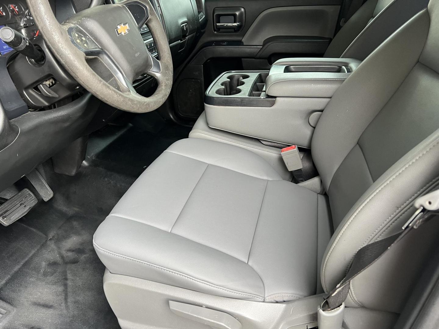 2017 White /Gray Chevrolet Silverado 2500HD Work Truck (1GC2CUEG0HZ) with an 6.0L V8 engine, 6-Speed Automatic transmission, located at 4520 Airline Hwy, Baton Rouge, LA, 70805, (225) 357-1497, 30.509325, -91.145432 - 2017 Chevrolet Silverado 2500HD Double Cab With Knapheide Service Bed 2WD, 6.0 V8 Gas, 155K Miles, Cold A/C, Power Windows, Locks & Mirrors, Tow Package. Clean Title But Has Been Wrecked In The Front. FOR INFO PLEASE CONTACT JEFF AT 225-413-0981. CHECK OUT OUR A+ RATING WITH THE BETTER BUSINESS BURE - Photo#12