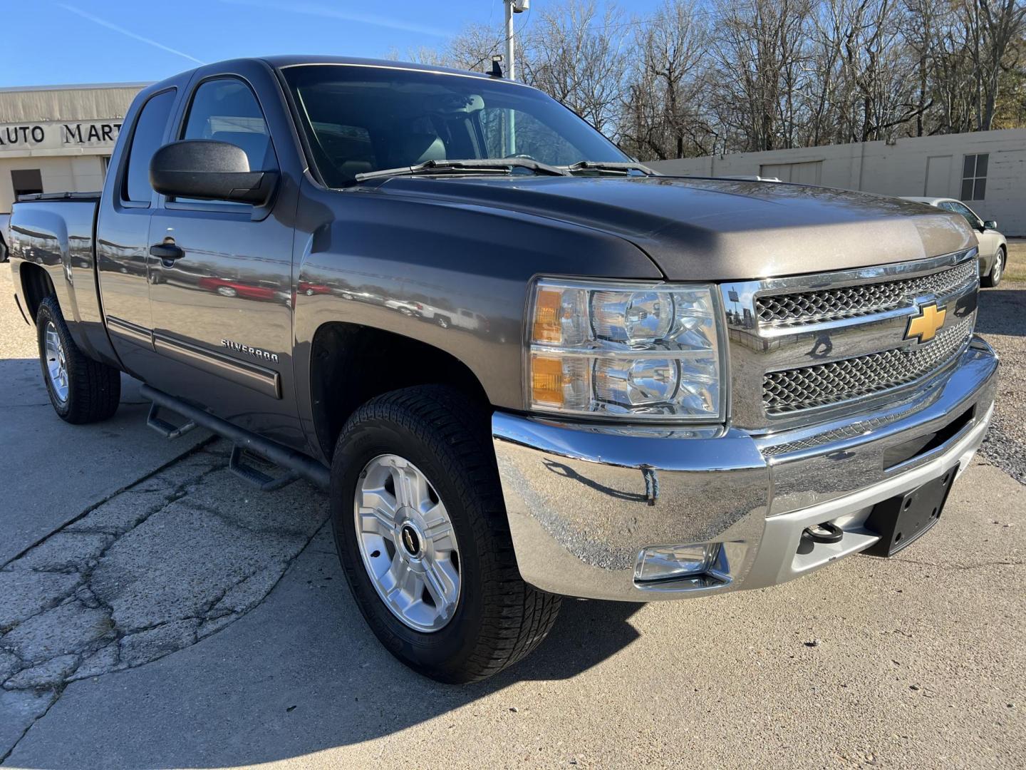 2012 Brown /Black Chevrolet Silverado 1500 LT Z71 (1GCRKSE76CZ) with an 5.3L V8 engine, 6-Speed Automatic transmission, located at 4520 Airline Hwy, Baton Rouge, LA, 70805, (225) 357-1497, 30.509325, -91.145432 - 2012 Chevrolet Silverado 1500 Ext Cab LT Z71 4X4 5.3 V8 Gas, 176K Miles, Leather Seats, Cold A/C, Power Windows, Locks & Mirrors, Bed Cover, Tow Package. FOR INFO PLEASE CONTACT JEFF AT 225-413-0981. CHECK OUT OUR A+ RATING WITH THE BETTER BUSINESS BUREAU. WE HAVE BEEN A FAMILY OWNED AND OPERATED - Photo#3