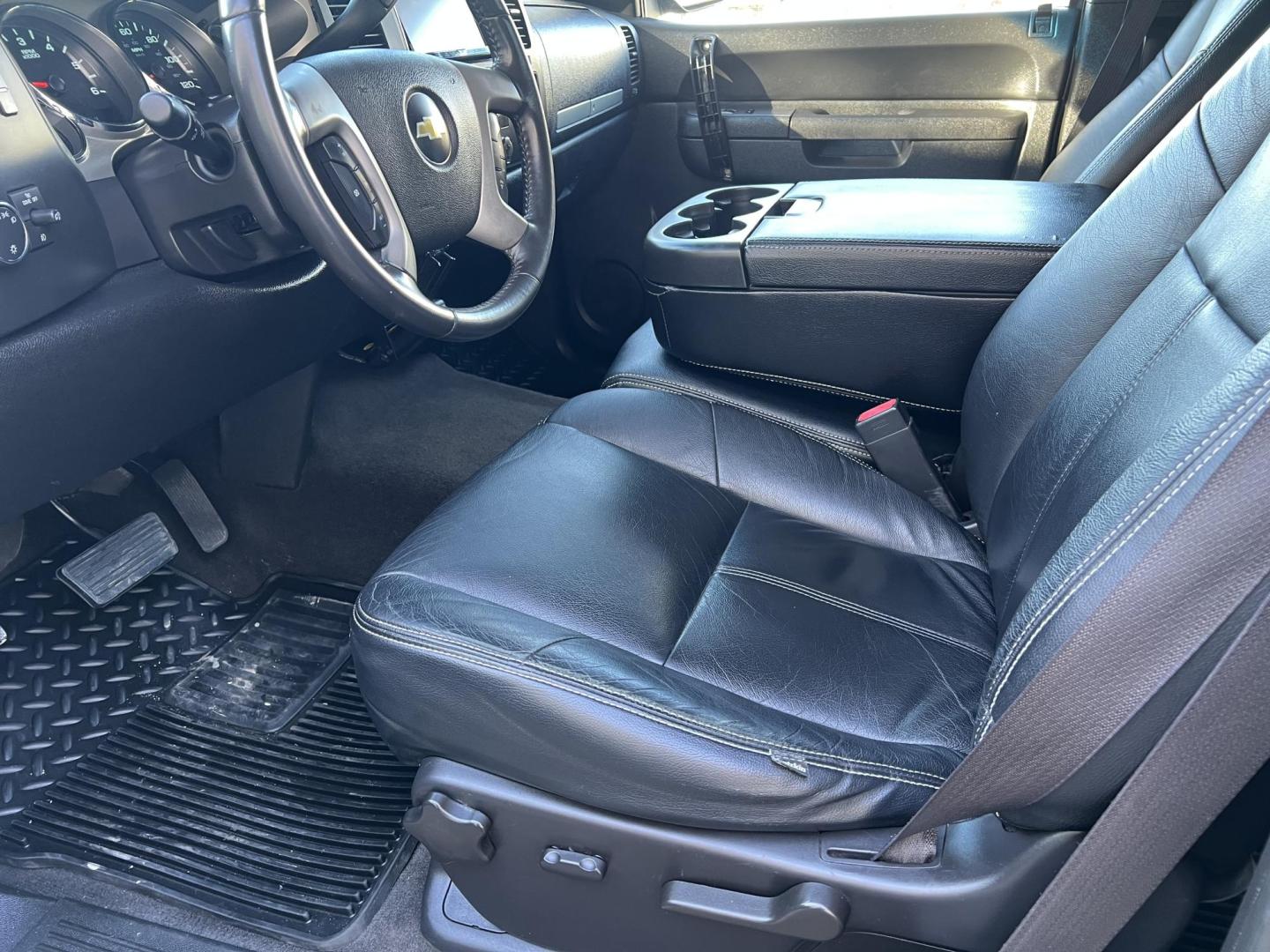 2012 Brown /Black Chevrolet Silverado 1500 LT Z71 (1GCRKSE76CZ) with an 5.3L V8 engine, 6-Speed Automatic transmission, located at 4520 Airline Hwy, Baton Rouge, LA, 70805, (225) 357-1497, 30.509325, -91.145432 - 2012 Chevrolet Silverado 1500 Ext Cab LT Z71 4X4 5.3 V8 Gas, 176K Miles, Leather Seats, Cold A/C, Power Windows, Locks & Mirrors, Bed Cover, Tow Package. FOR INFO PLEASE CONTACT JEFF AT 225-413-0981. CHECK OUT OUR A+ RATING WITH THE BETTER BUSINESS BUREAU. WE HAVE BEEN A FAMILY OWNED AND OPERATED - Photo#11