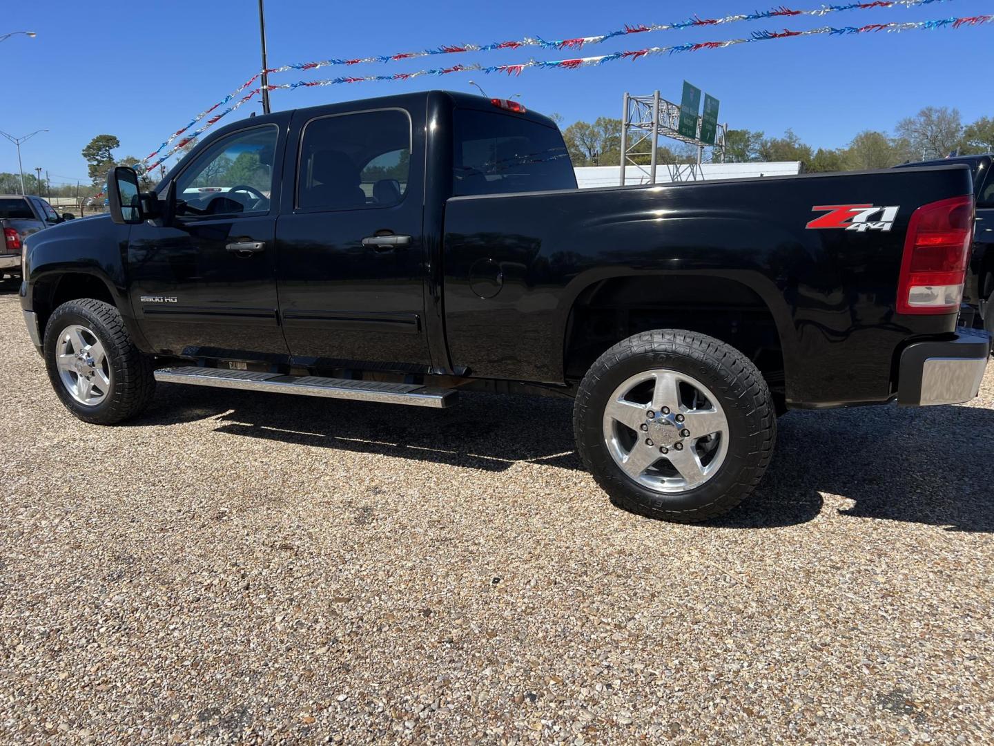 2014 Black /Black GMC Sierra 2500HD SLE Z71 (1GT120C88EF) with an 6.6L V8 OHV 32V TURBO DIESEL engine, 6-Speed Automatic transmission, located at 4520 Airline Hwy, Baton Rouge, LA, 70805, (225) 357-1497, 30.509325, -91.145432 - 2014 GMC Sierra 2500HD Crew Cab SLE Z71 4X4 **ONE OWNER & NO ACCIDENTS** 6.6 Duramax Diesel, Allison Transmission, Deleted, 234K Miles, Cold A/C, Power Windows, Locks & Mirrors, Spray In Bedliner, 5th Wheel Rails, Tow Package. FOR INFO PLEASE CONTACT JEFF AT 225-413-0981. CHECK OUT OUR A+ RATING WI - Photo#2