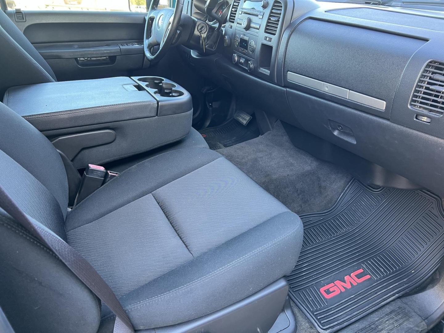 2014 Black /Black GMC Sierra 2500HD SLE Z71 (1GT120C88EF) with an 6.6L V8 OHV 32V TURBO DIESEL engine, 6-Speed Automatic transmission, located at 4520 Airline Hwy, Baton Rouge, LA, 70805, (225) 357-1497, 30.509325, -91.145432 - 2014 GMC Sierra 2500HD Crew Cab SLE Z71 4X4 **ONE OWNER & NO ACCIDENTS** 6.6 Duramax Diesel, Allison Transmission, Deleted, 234K Miles, Cold A/C, Power Windows, Locks & Mirrors, Spray In Bedliner, 5th Wheel Rails, Tow Package. FOR INFO PLEASE CONTACT JEFF AT 225-413-0981. CHECK OUT OUR A+ RATING WI - Photo#12