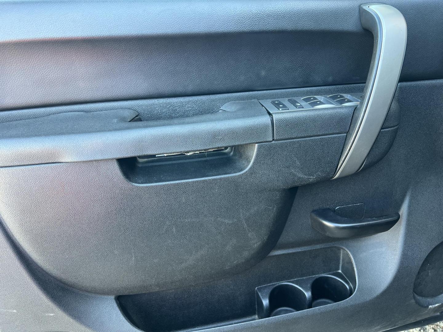 2014 Black /Black GMC Sierra 2500HD SLE Z71 (1GT120C88EF) with an 6.6L V8 OHV 32V TURBO DIESEL engine, 6-Speed Automatic transmission, located at 4520 Airline Hwy, Baton Rouge, LA, 70805, (225) 357-1497, 30.509325, -91.145432 - 2014 GMC Sierra 2500HD Crew Cab SLE Z71 4X4 **ONE OWNER & NO ACCIDENTS** 6.6 Duramax Diesel, Allison Transmission, Deleted, 234K Miles, Cold A/C, Power Windows, Locks & Mirrors, Spray In Bedliner, 5th Wheel Rails, Tow Package. FOR INFO PLEASE CONTACT JEFF AT 225-413-0981. CHECK OUT OUR A+ RATING WI - Photo#15