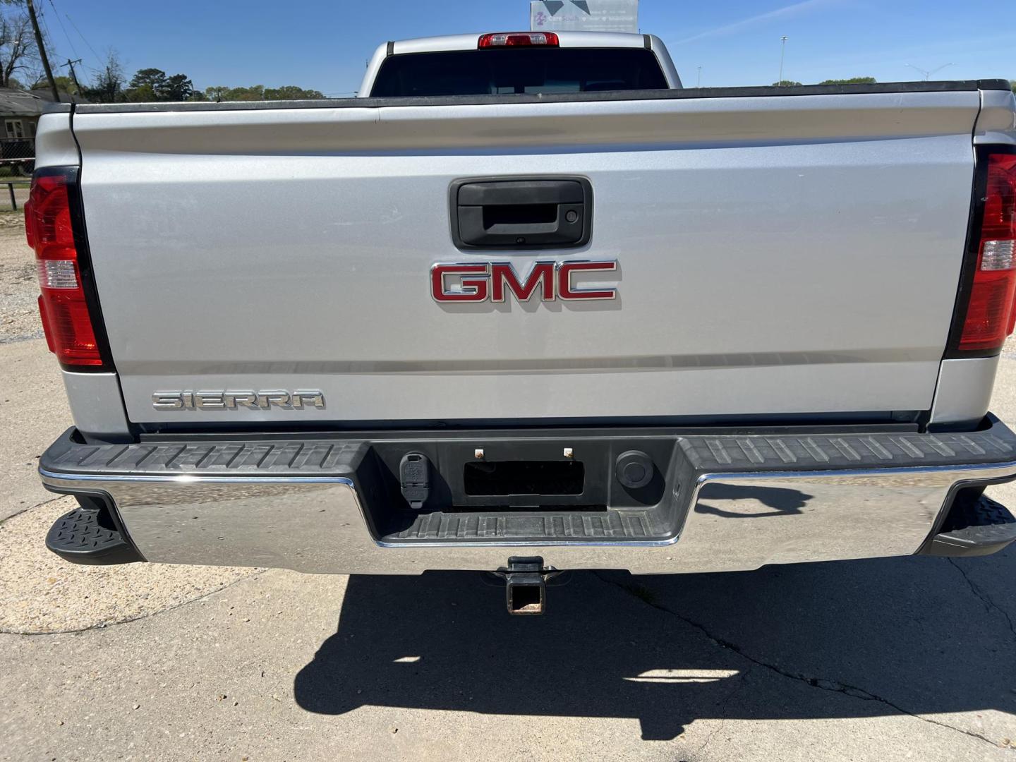 2018 Silver /Gray GMC Sierra 1500 (1GTN1LEC8JZ) with an 5.3L V8 engine, 6-Speed Automatic transmission, located at 4520 Airline Hwy, Baton Rouge, LA, 70805, (225) 357-1497, 30.509325, -91.145432 - 2018 GMC Sierra 1500 Reg Cab 8Ft Bed ***NO ACCIDENTS*** 5.3 V8 Gas, 134K Miles, Cold A/C, Power Windows, Locks & Mirrors, Spray In Bedliner, Backup Camera, Tow Package. Has Hail Dings On Hood. FOR INFO PLEASE CONTACT JEFF AT 225-413-0981. CHECK OUT OUR A+ RATING WITH THE BETTER BUSINESS BUREAU. WE H - Photo#6