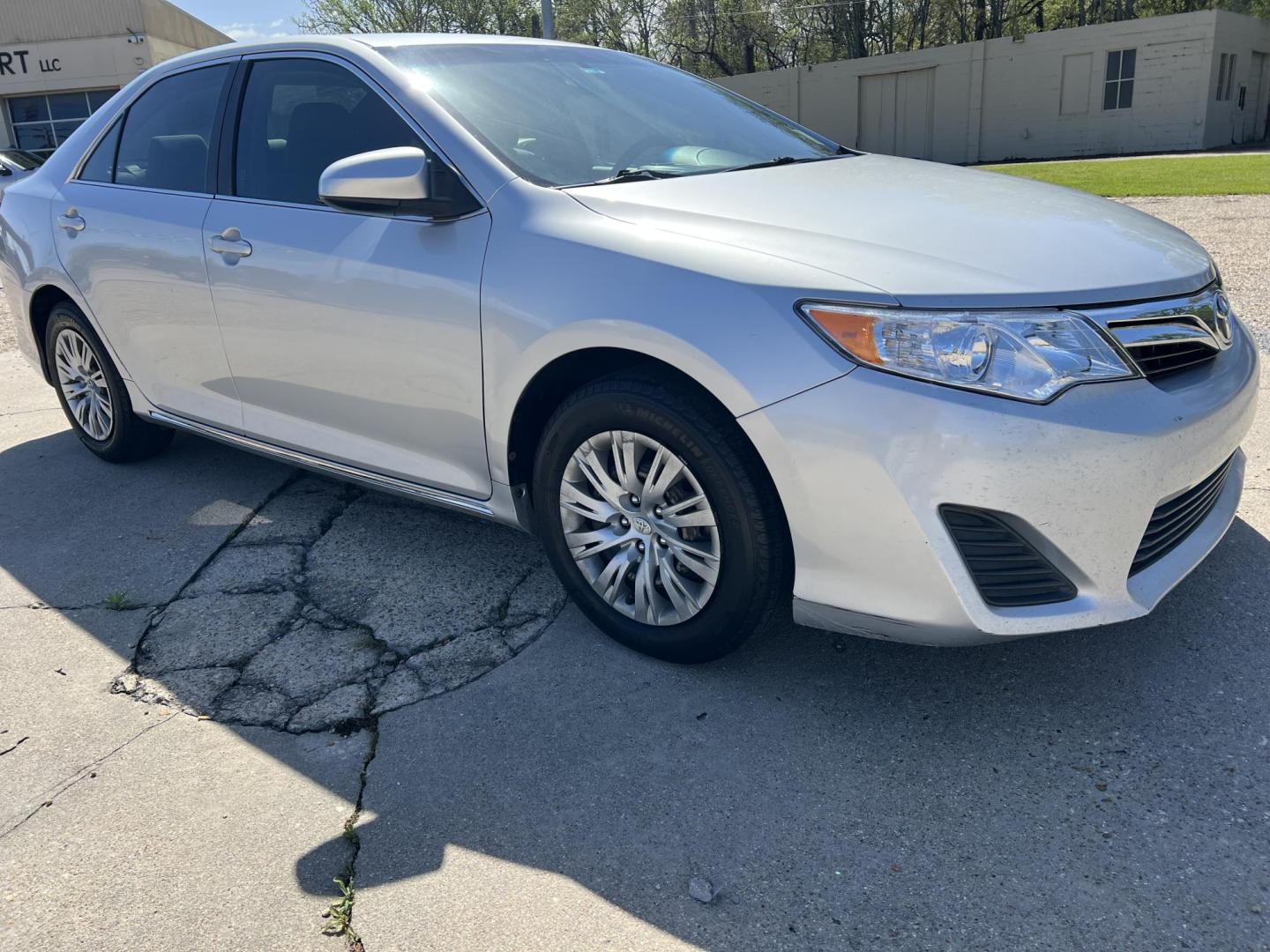 2012 Silver /Gray Toyota Camry LE (4T1BF1FK6CU) with an 2.5L L4 DOHC 16V engine, 6-Speed Automatic transmission, located at 4520 Airline Hwy, Baton Rouge, LA, 70805, (225) 357-1497, 30.509325, -91.145432 - 2012 Toyota Camry LE 2.5L Gas Saver, 229K Miles, Cold A/C, Power Windows, Locks & Mirrors, Touch Screen Radio. FOR INFO PLEASE CONTACT JEFF AT 225-413-0981. CHECK OUT OUR A+ RATING WITH THE BETTER BUSINESS BUREAU. WE HAVE BEEN A FAMILY OWNED AND OPERATED BUSINESS AT THE SAME LOCATION FOR OVER 48 YE - Photo#3