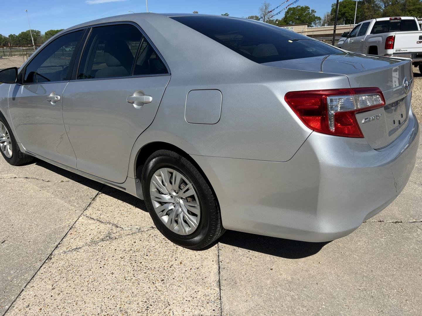 2012 Silver /Gray Toyota Camry LE (4T1BF1FK6CU) with an 2.5L L4 DOHC 16V engine, 6-Speed Automatic transmission, located at 4520 Airline Hwy, Baton Rouge, LA, 70805, (225) 357-1497, 30.509325, -91.145432 - 2012 Toyota Camry LE 2.5L Gas Saver, 229K Miles, Cold A/C, Power Windows, Locks & Mirrors, Touch Screen Radio. FOR INFO PLEASE CONTACT JEFF AT 225-413-0981. CHECK OUT OUR A+ RATING WITH THE BETTER BUSINESS BUREAU. WE HAVE BEEN A FAMILY OWNED AND OPERATED BUSINESS AT THE SAME LOCATION FOR OVER 48 YE - Photo#7