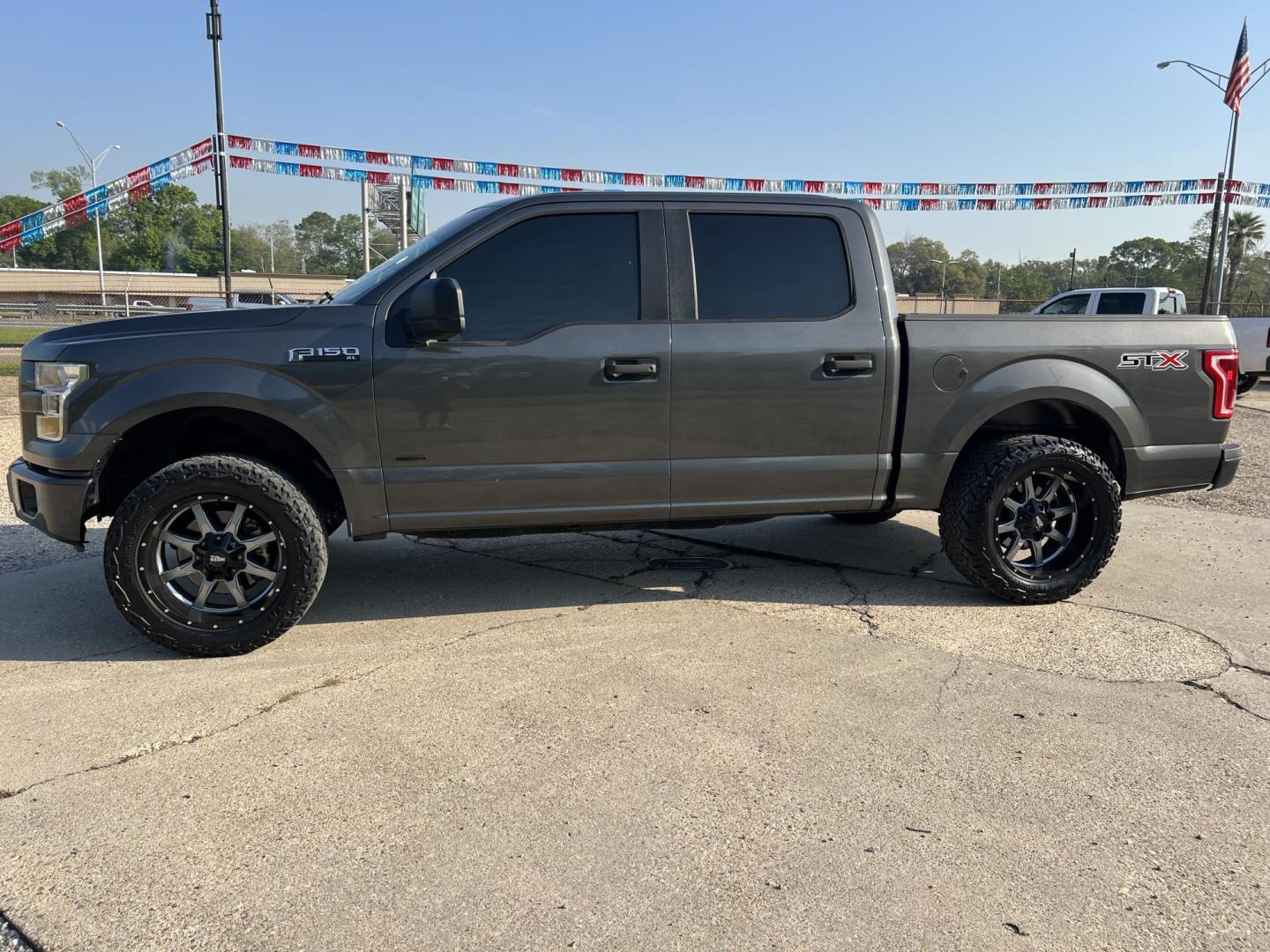 2017 Dark Gray /Black Ford F-150 XL STX (1FTEW1CP5HK) with an 2.7L V6 DOHC 24V engine, 6-Speed Automatic transmission, located at 4520 Airline Hwy, Baton Rouge, LA, 70805, (225) 357-1497, 30.509325, -91.145432 - 2017 Ford F150 SuperCrew 2WD ***NO ACCIDENTS*** 2.7L V6 Ecoboost Gas, 135K Miles, Full Console, Cold A/C, Power Windows, Locks & Mirrors, Spray In Bedliner, Backup Camera, Tow Package. FOR INFO PLEASE CONTACT JEFF AT 225-413-0981. CHECK OUT OUR A+ RATING WITH THE BETTER BUSINESS BUREAU. WE HAVE BEEN - Photo#1