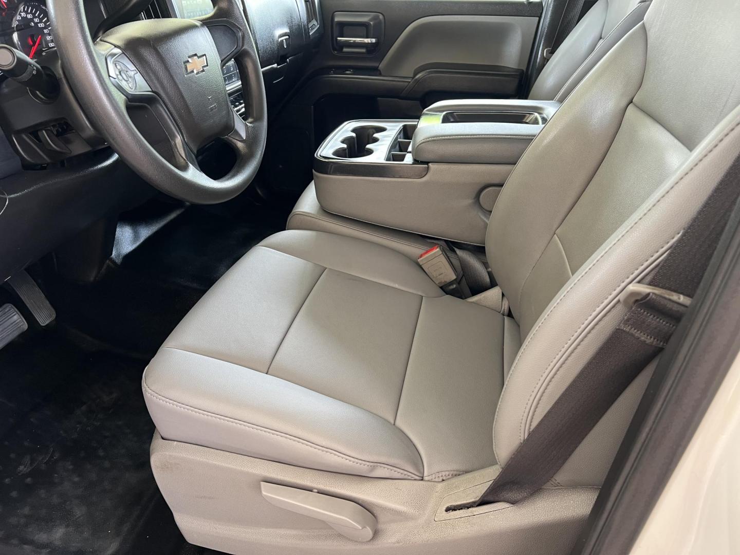 2019 White /Gray Chevrolet Silverado 2500HD Work Truck (2GB2CREG8K1) with an 6.0L V8 engine, 6-Speed Automatic transmission, located at 4520 Airline Hwy, Baton Rouge, LA, 70805, (225) 357-1497, 30.509325, -91.145432 - 2019 Chevrolet Silverado 2500HD Double Cab 2WD **ONE OWNER** Knapheide Utility Bed, 6.0 V8 Gas, 237K Miles, Cold A/C, Power Windows, Locks & Mirrors, Tow Package. FOR INFO PLEASE CONTACT JEFF AT 225-413-0981. CHECK OUT OUR A+ RATING WITH THE BETTER BUSINESS BUREAU. WE HAVE BEEN A FAMILY OWNED AND O - Photo#14