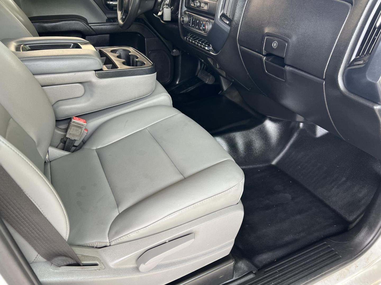 2019 White /Gray Chevrolet Silverado 2500HD Work Truck (2GB2CREG8K1) with an 6.0L V8 engine, 6-Speed Automatic transmission, located at 4520 Airline Hwy, Baton Rouge, LA, 70805, (225) 357-1497, 30.509325, -91.145432 - 2019 Chevrolet Silverado 2500HD Double Cab 2WD **ONE OWNER** Knapheide Utility Bed, 6.0 V8 Gas, 237K Miles, Cold A/C, Power Windows, Locks & Mirrors, Tow Package. FOR INFO PLEASE CONTACT JEFF AT 225-413-0981. CHECK OUT OUR A+ RATING WITH THE BETTER BUSINESS BUREAU. WE HAVE BEEN A FAMILY OWNED AND O - Photo#15