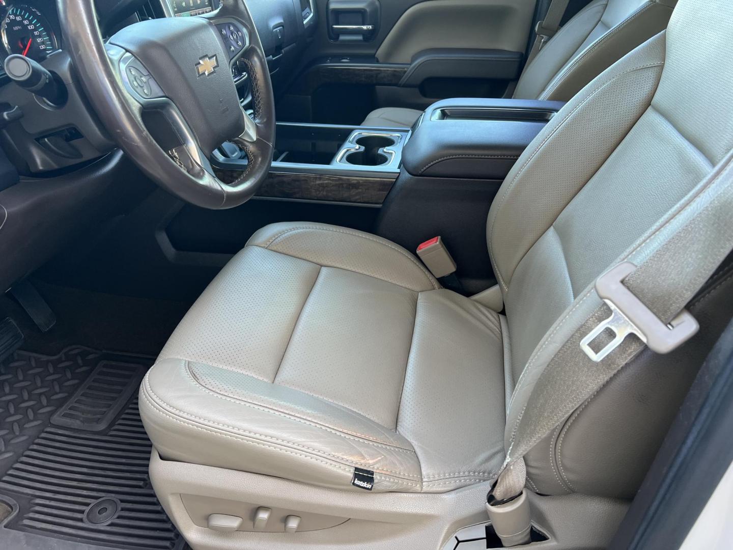 2015 White Diamond /Tan Chevrolet Silverado 1500 LT (3GCPCREC1FG) with an 5.3L V8 engine, 6-Speed Automatic transmission, located at 4520 Airline Hwy, Baton Rouge, LA, 70805, (225) 357-1497, 30.509325, -91.145432 - 2015 Chevrolet Silverado Crew Cab LT 2WD **ONE OWNER** 5.3 V8 Gas, 118K Miles, Katzkin Leather Seats, Cold A/C, Power Seats, Windows, Locks & Mirrors, Navigation, Backup Camera, Tow Package. FOR INFO PLEASE CONTACT JEFF AT 225-413-0981. CHECK OUT OUR A+ RATING WITH THE BETTER BUSINESS BUREAU. WE HAV - Photo#8