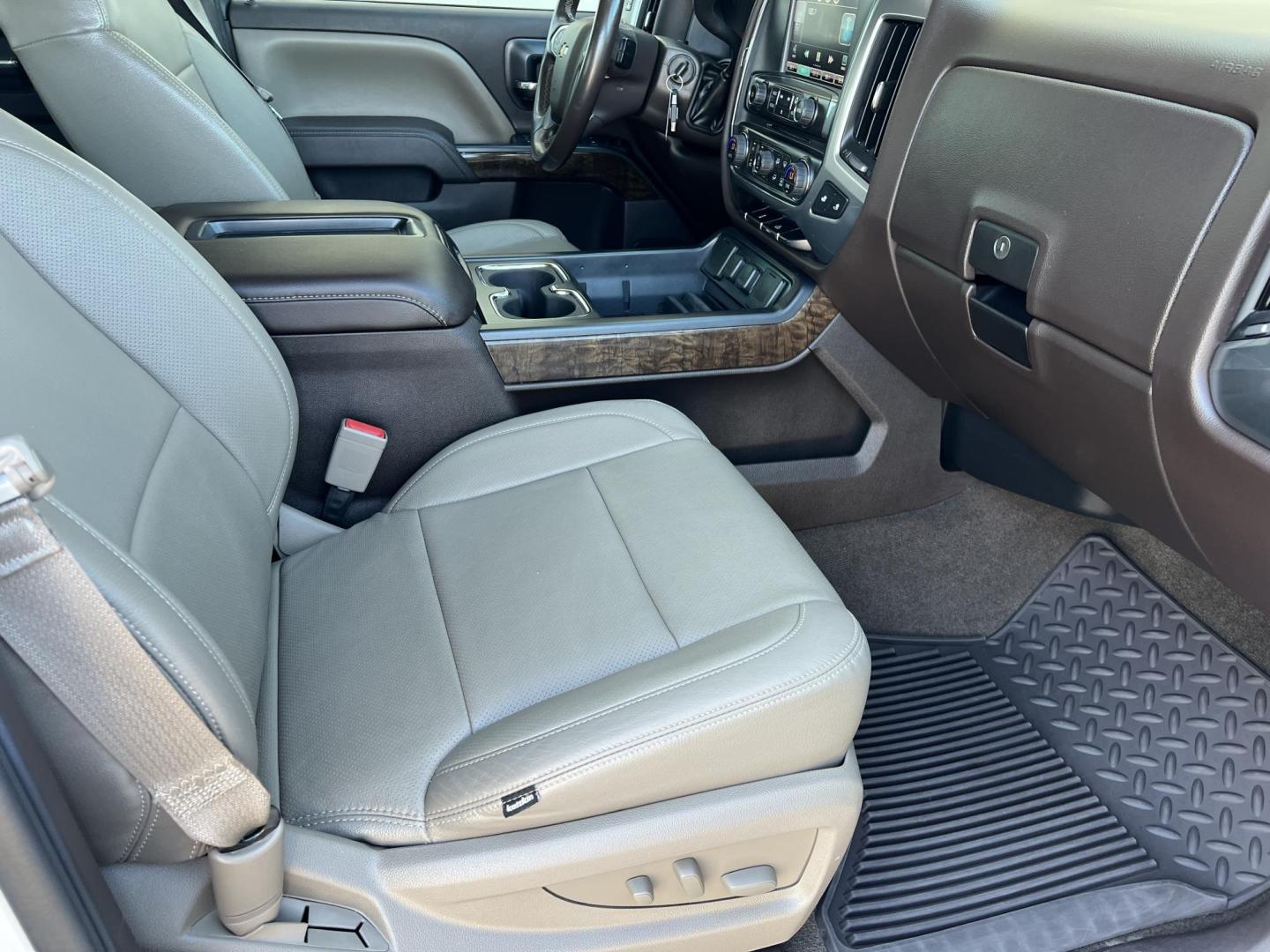 2015 White Diamond /Tan Chevrolet Silverado 1500 LT (3GCPCREC1FG) with an 5.3L V8 engine, 6-Speed Automatic transmission, located at 4520 Airline Hwy, Baton Rouge, LA, 70805, (225) 357-1497, 30.509325, -91.145432 - 2015 Chevrolet Silverado Crew Cab LT 2WD **ONE OWNER** 5.3 V8 Gas, 118K Miles, Katzkin Leather Seats, Cold A/C, Power Seats, Windows, Locks & Mirrors, Navigation, Backup Camera, Tow Package. FOR INFO PLEASE CONTACT JEFF AT 225-413-0981. CHECK OUT OUR A+ RATING WITH THE BETTER BUSINESS BUREAU. WE HAV - Photo#9