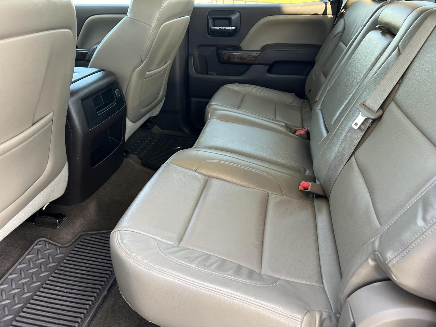 2015 White Diamond /Tan Chevrolet Silverado 1500 LT (3GCPCREC1FG) with an 5.3L V8 engine, 6-Speed Automatic transmission, located at 4520 Airline Hwy, Baton Rouge, LA, 70805, (225) 357-1497, 30.509325, -91.145432 - 2015 Chevrolet Silverado Crew Cab LT 2WD **ONE OWNER** 5.3 V8 Gas, 118K Miles, Katzkin Leather Seats, Cold A/C, Power Seats, Windows, Locks & Mirrors, Navigation, Backup Camera, Tow Package. FOR INFO PLEASE CONTACT JEFF AT 225-413-0981. CHECK OUT OUR A+ RATING WITH THE BETTER BUSINESS BUREAU. WE HAV - Photo#11