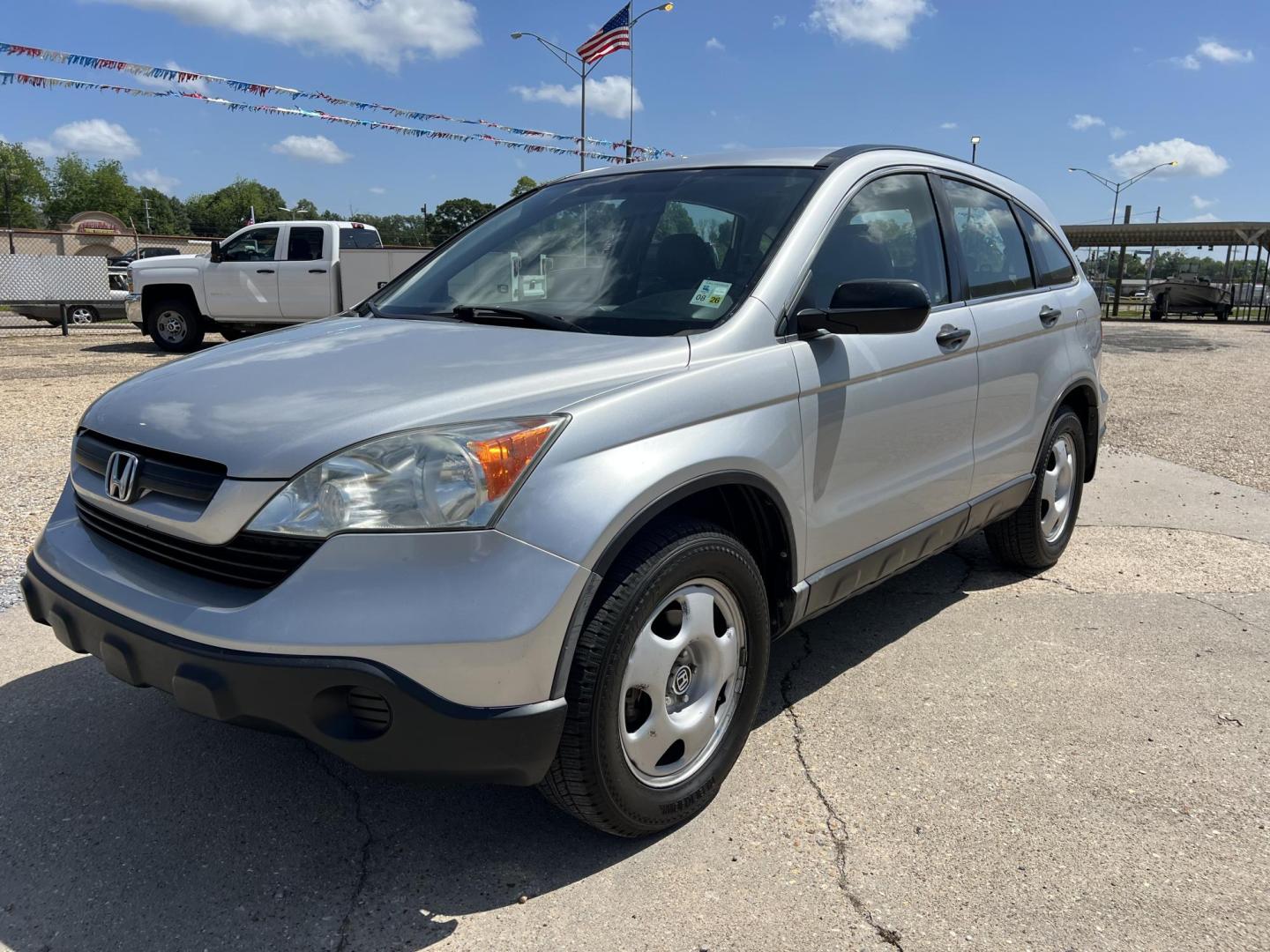 2009 Silver /Gray Honda CR-V LX (3CZRE38389G) with an 2.4L L4 DOHC 16V engine, Automatic transmission, located at 4520 Airline Hwy, Baton Rouge, LA, 70805, (225) 357-1497, 30.509325, -91.145432 - 2009 Honda CR-V LX 2.4L 4 Cylinder Gas Saver, 135K Miles, Cold A/C, Power Windows, Locks & Mirrors, Seating For 5. FOR INFO PLEASE CONTACT JEFF AT 225-413-0981. CHECK OUT OUR A+ RATING WITH THE BETTER BUSINESS BUREAU. WE HAVE BEEN A FAMILY OWNED AND OPERATED BUSINESS AT THE SAME LOCATION FOR OVER 4 - Photo#0
