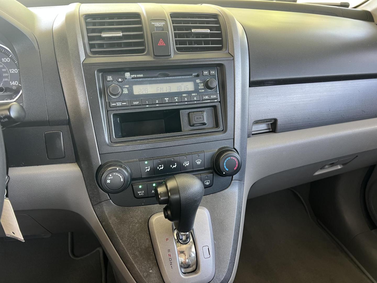 2009 Silver /Gray Honda CR-V LX (3CZRE38389G) with an 2.4L L4 DOHC 16V engine, Automatic transmission, located at 4520 Airline Hwy, Baton Rouge, LA, 70805, (225) 357-1497, 30.509325, -91.145432 - 2009 Honda CR-V LX 2.4L 4 Cylinder Gas Saver, 135K Miles, Cold A/C, Power Windows, Locks & Mirrors, Seating For 5. FOR INFO PLEASE CONTACT JEFF AT 225-413-0981. CHECK OUT OUR A+ RATING WITH THE BETTER BUSINESS BUREAU. WE HAVE BEEN A FAMILY OWNED AND OPERATED BUSINESS AT THE SAME LOCATION FOR OVER 4 - Photo#9