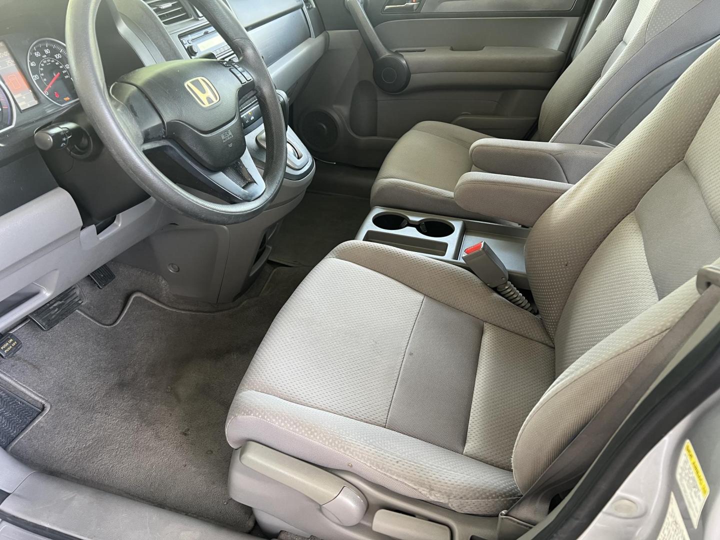2009 Silver /Gray Honda CR-V LX (3CZRE38389G) with an 2.4L L4 DOHC 16V engine, Automatic transmission, located at 4520 Airline Hwy, Baton Rouge, LA, 70805, (225) 357-1497, 30.509325, -91.145432 - 2009 Honda CR-V LX 2.4L 4 Cylinder Gas Saver, 135K Miles, Cold A/C, Power Windows, Locks & Mirrors, Seating For 5. FOR INFO PLEASE CONTACT JEFF AT 225-413-0981. CHECK OUT OUR A+ RATING WITH THE BETTER BUSINESS BUREAU. WE HAVE BEEN A FAMILY OWNED AND OPERATED BUSINESS AT THE SAME LOCATION FOR OVER 4 - Photo#10