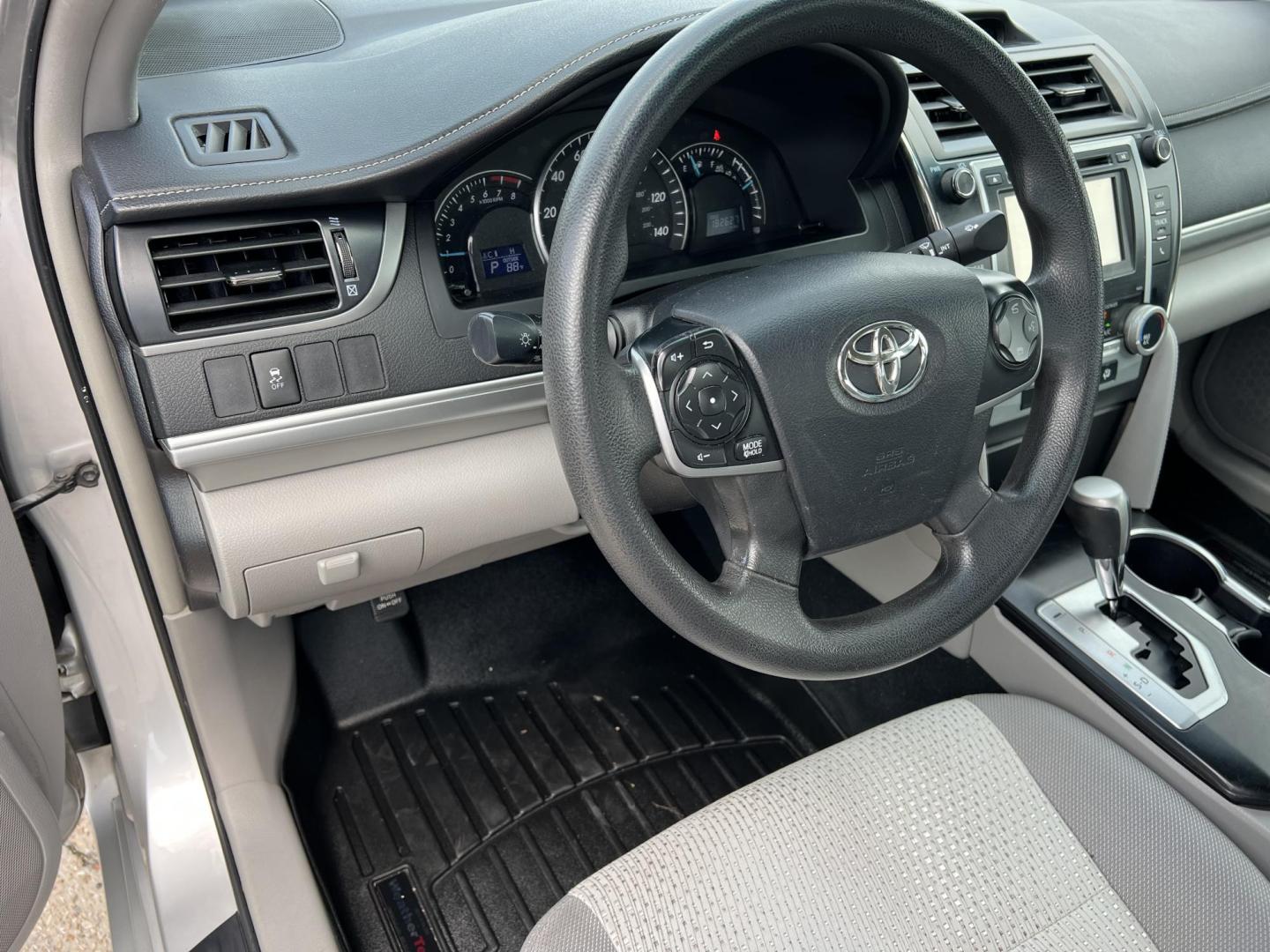 2014 Silver /Gray Toyota Camry LE (4T1BF1FK9EU) with an 2.5L L4 DOHC 16V engine, 6-Speed Automatic transmission, located at 4520 Airline Hwy, Baton Rouge, LA, 70805, (225) 357-1497, 30.509325, -91.145432 - 2014 Toyota Camry LE 2.5L 4 Cylinder Gas Saver, 182K Miles, Automatic, Bluetooth Radio, Cold A/C, Power Windows, Locks & Mirrors, Seating For 5. Always Serviced At Toyota Dealer. FOR INFO PLEASE CONTACT JEFF AT 225-413-0981. CHECK OUT OUR A+ RATING WITH THE BETTER BUSINESS BUREAU. WE HAVE BEEN A FA - Photo#14