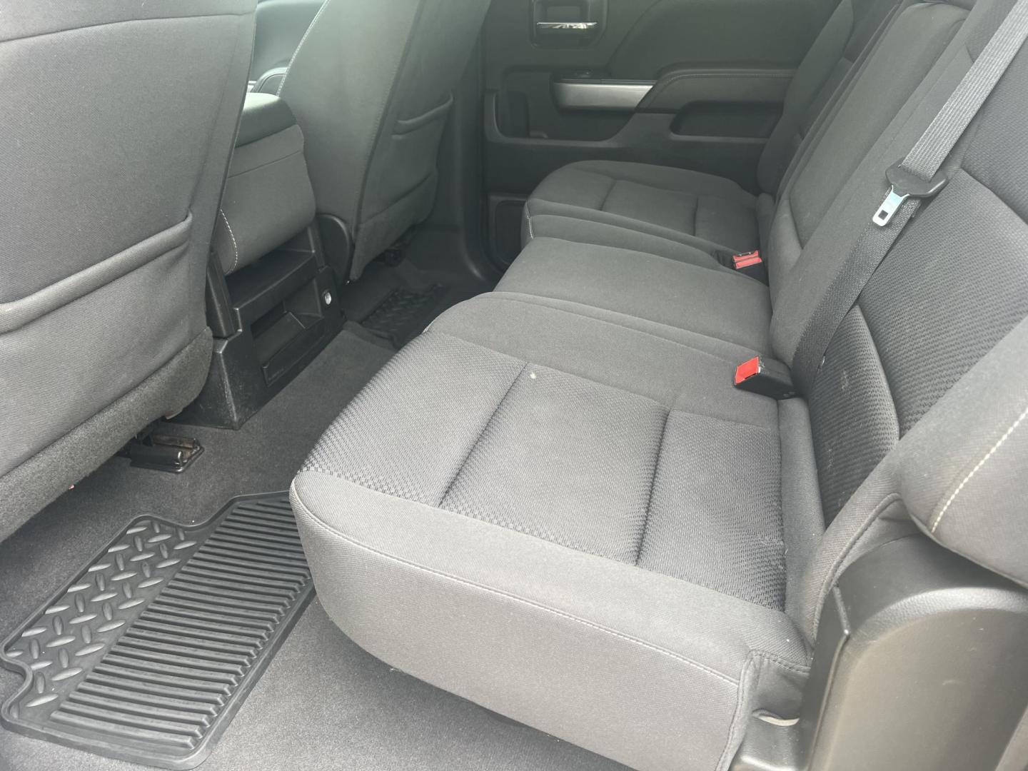 2018 Silver /Black Chevrolet Silverado 1500 Z71 (3GCUKREC4JG) with an 5.3L V8 engine, 6-Speed Automatic transmission, located at 4520 Airline Hwy, Baton Rouge, LA, 70805, (225) 357-1497, 30.509325, -91.145432 - 2018 Chevrolet Silverado Crew Cab Z71 4X4 **NO ACCIDENTS** 5.3 V8 Gas, 177K Miles, Cold A/C, Power Seat, Windows, Locks & Mirrors, Navigation, Backup Camera, Tow Package. Has Some Scratches & Minor Dent On Front Bumper. FOR INFO PLEASE CONTACT JEFF AT 225-413-0981. CHECK OUT OUR A+ RATING WITH THE - Photo#11