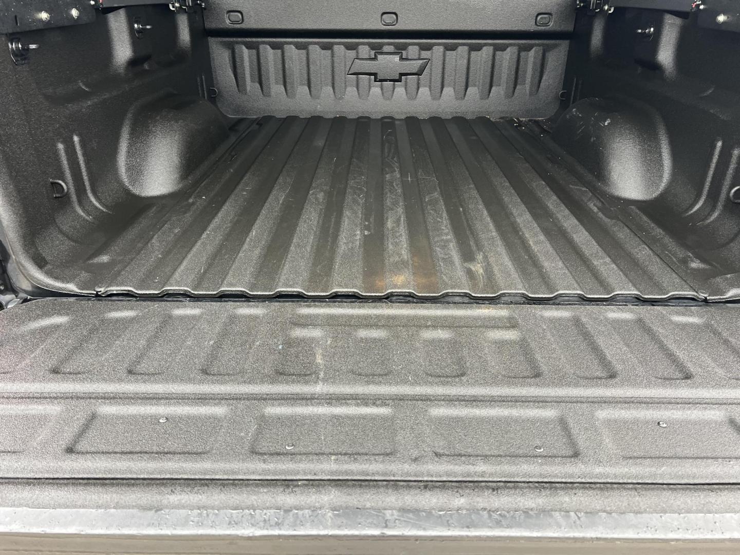 2016 Black /Brown Chevrolet Silverado 1500 High Country (3GCPCTECXGG) with an 5.3L V8 OHV 16V engine, 8 Speed Automatic transmission, located at 4520 Airline Hwy, Baton Rouge, LA, 70805, (225) 357-1497, 30.509325, -91.145432 - 2016 Chevrolet Silverado 1500 High Country **NO ACCIDENTS** 5.3 V8 Gas, 120K Miles, Heated & Cooled Leather, Sunroof, Bose Stereo, Cold A/C, All Power, Spray In Bedliner, Bed Cover, New Tires, Tow Package. FOR INFO PLEASE CONTACT JEFF AT 225-413-0981. CHECK OUT OUR A+ RATING WITH THE BETTER BUSINES - Photo#9