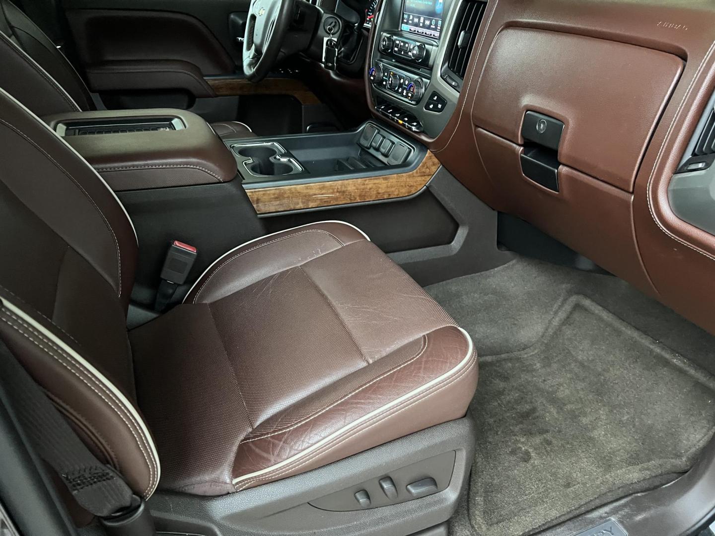 2016 Black /Brown Chevrolet Silverado 1500 High Country (3GCPCTECXGG) with an 5.3L V8 OHV 16V engine, 8 Speed Automatic transmission, located at 4520 Airline Hwy, Baton Rouge, LA, 70805, (225) 357-1497, 30.509325, -91.145432 - 2016 Chevrolet Silverado 1500 High Country **NO ACCIDENTS** 5.3 V8 Gas, 120K Miles, Heated & Cooled Leather, Sunroof, Bose Stereo, Cold A/C, All Power, Spray In Bedliner, Bed Cover, New Tires, Tow Package. FOR INFO PLEASE CONTACT JEFF AT 225-413-0981. CHECK OUT OUR A+ RATING WITH THE BETTER BUSINES - Photo#11