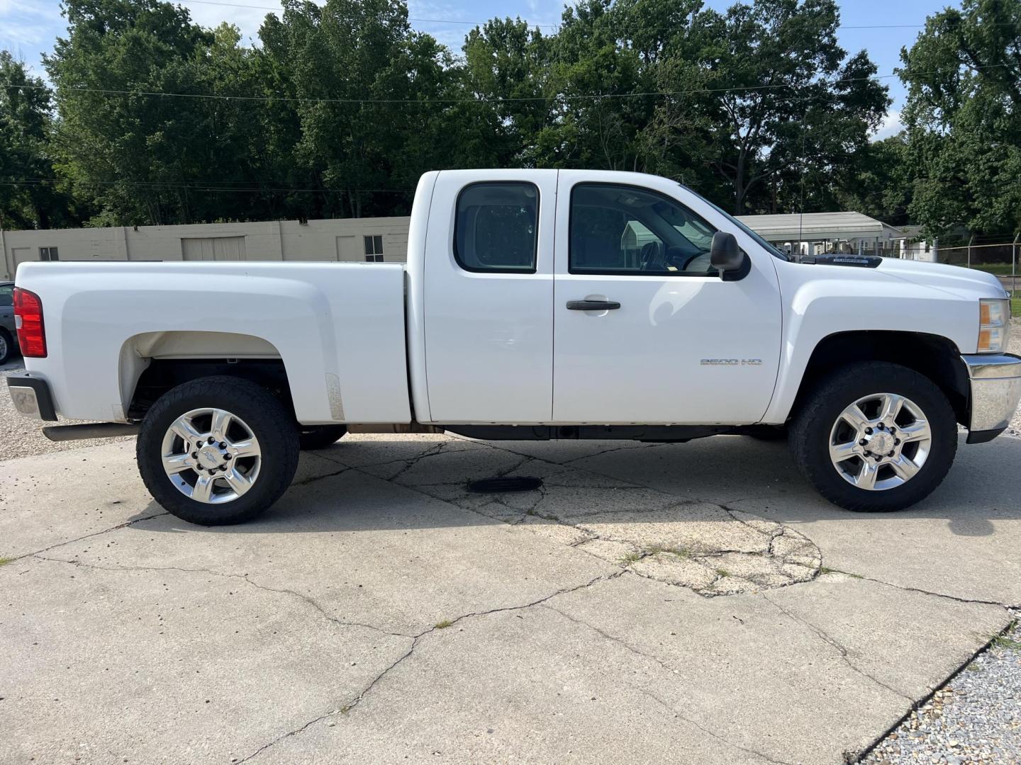 2012 White /Gray Chevrolet Silverado 2500HD Work Truck (1GC2CVCG7CZ) with an 6.0L V8 OHV 16V FFV engine, 6-Speed Automatic transmission, located at 4520 Airline Hwy, Baton Rouge, LA, 70805, (225) 357-1497, 30.509325, -91.145432 - 2012 Chevrolet Silverado 2500HD Ext Cab 2WD **ONLY 82K Miles, 6.0 V8 Gas, Cold A/C, Power Windows, Locks & Mirrors, Alloy 20'' Wheels, Tow Package. Rear Seat Has Been Taken Out For Professional Built Shelves. FOR INFO PLEASE CONTACT JEFF AT 225-413-0981. CHECK OUT OUR A+ RATING WITH THE BETTER BUSIN - Photo#4