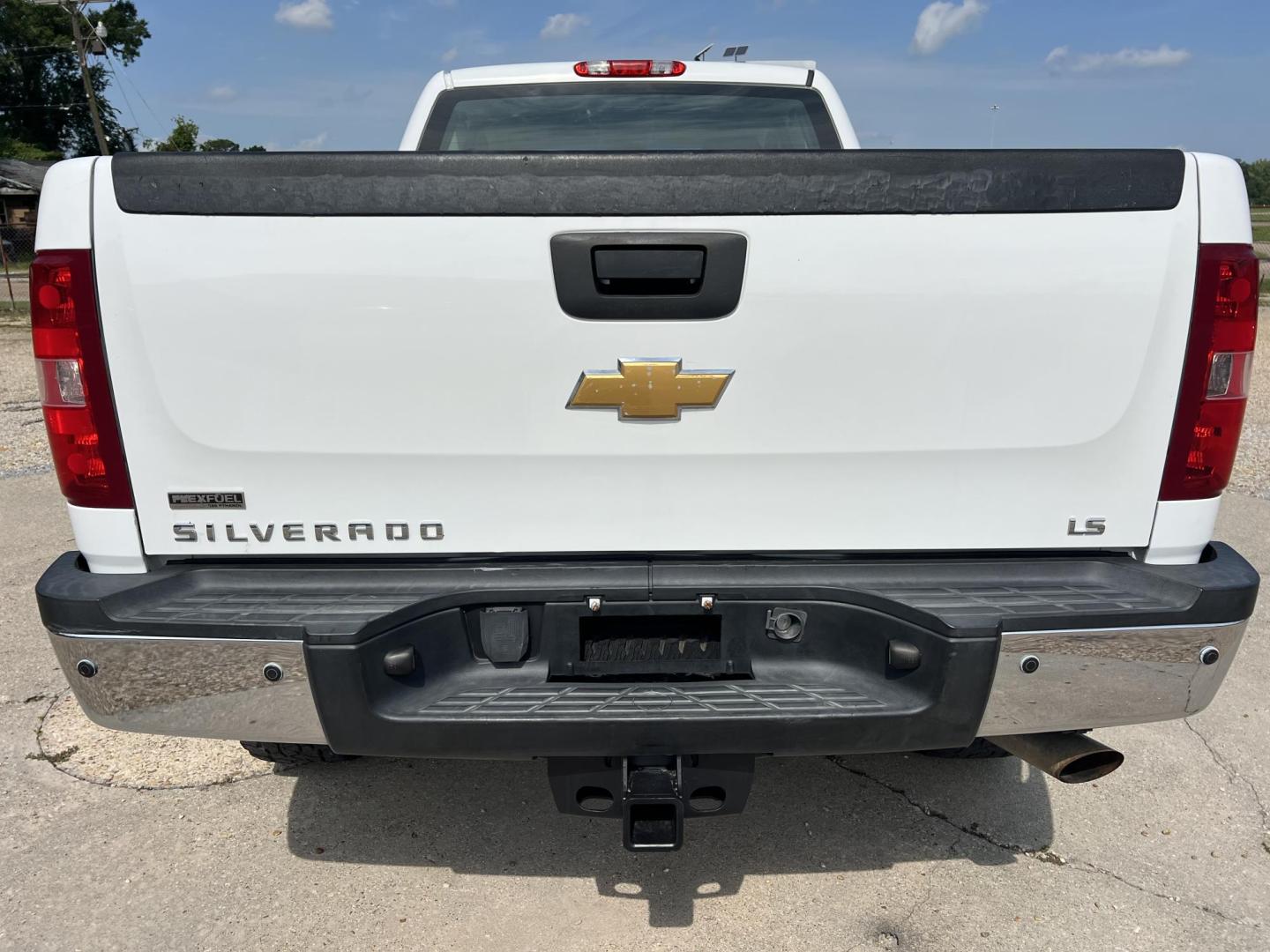 2012 White /Gray Chevrolet Silverado 2500HD Work Truck (1GC2CVCG7CZ) with an 6.0L V8 OHV 16V FFV engine, 6-Speed Automatic transmission, located at 4520 Airline Hwy, Baton Rouge, LA, 70805, (225) 357-1497, 30.509325, -91.145432 - 2012 Chevrolet Silverado 2500HD Ext Cab 2WD **ONLY 82K Miles, 6.0 V8 Gas, Cold A/C, Power Windows, Locks & Mirrors, Alloy 20'' Wheels, Tow Package. Rear Seat Has Been Taken Out For Professional Built Shelves. FOR INFO PLEASE CONTACT JEFF AT 225-413-0981. CHECK OUT OUR A+ RATING WITH THE BETTER BUSIN - Photo#6