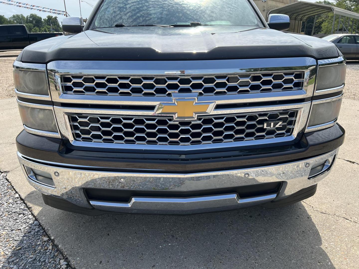 2015 Iridium Gray Metallic /Black Chevrolet Silverado 1500 LTZ (3GCPCSEC5FG) with an 5.3L V8 engine, 6-Speed Automatic transmission, located at 4520 Airline Hwy, Baton Rouge, LA, 70805, (225) 357-1497, 30.509325, -91.145432 - 2015 Chevrolet Silverado 1500 Crew Cab LTZ 2WD **ONE OWNER** 5.3 V8 Gas, 151K Miles, Heated & Cooled Leather, Sunroof, Bose Stereo, Cold A/C, All Power, Tow Package. FOR INFO PLEASE CONTACT JEFF AT 225-413-0981. CHECK OUT OUR A+ RATING WITH THE BETTER BUSINESS BUREAU. WE HAVE BEEN A FAMILY OWNED AND - Photo#2