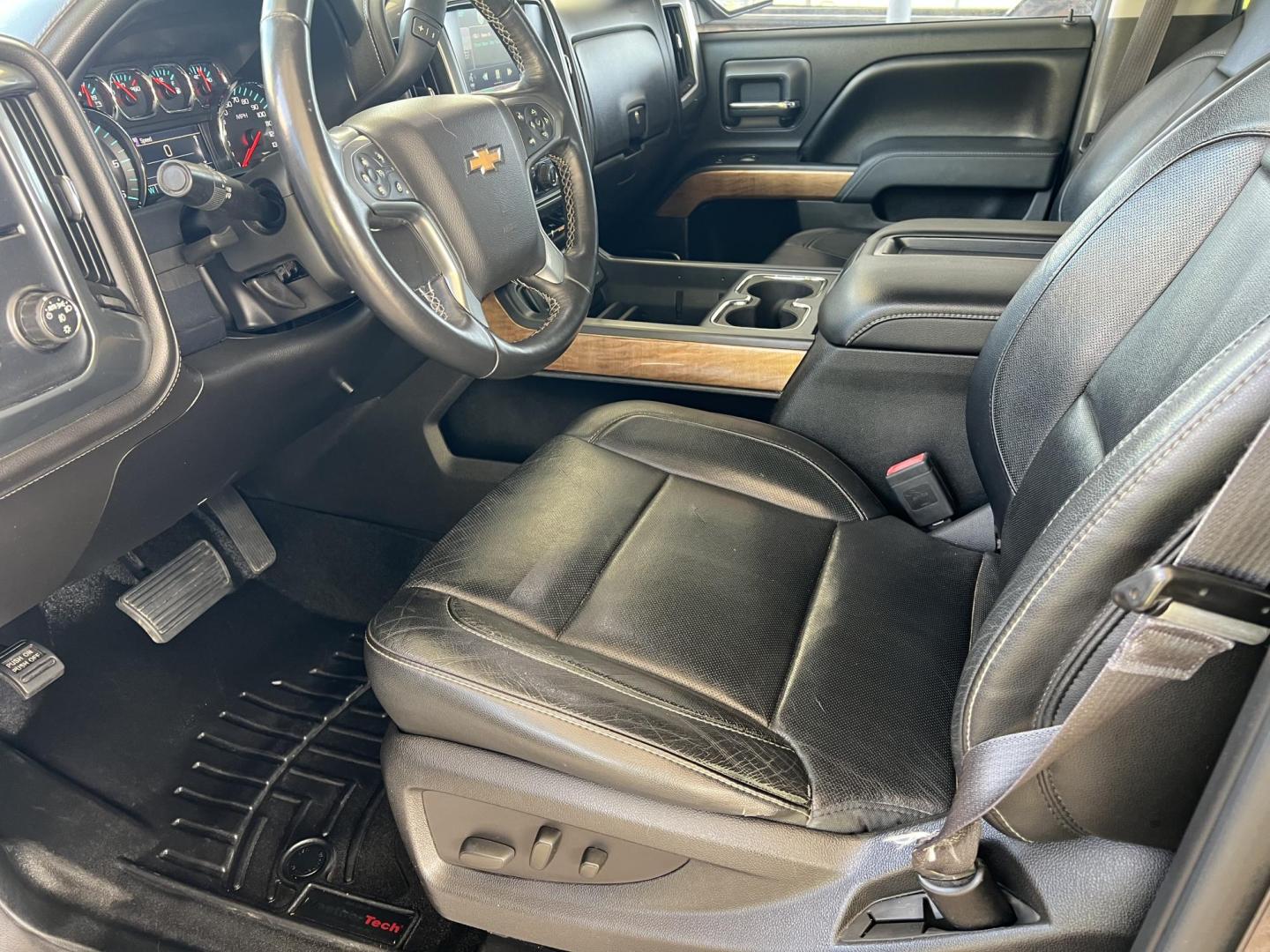 2015 Iridium Gray Metallic /Black Chevrolet Silverado 1500 LTZ (3GCPCSEC5FG) with an 5.3L V8 engine, 6-Speed Automatic transmission, located at 4520 Airline Hwy, Baton Rouge, LA, 70805, (225) 357-1497, 30.509325, -91.145432 - 2015 Chevrolet Silverado 1500 Crew Cab LTZ 2WD **ONE OWNER** 5.3 V8 Gas, 151K Miles, Heated & Cooled Leather, Sunroof, Bose Stereo, Cold A/C, All Power, Tow Package. FOR INFO PLEASE CONTACT JEFF AT 225-413-0981. CHECK OUT OUR A+ RATING WITH THE BETTER BUSINESS BUREAU. WE HAVE BEEN A FAMILY OWNED AND - Photo#10