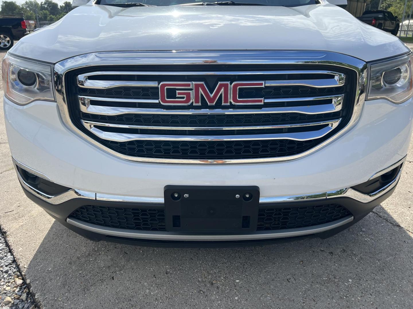 2019 White /Gray GMC Acadia SLE (1GKKNSLS6KZ) with an 3.6L V6 DOHC 24V engine, 6-Speed Automatic transmission, located at 4520 Airline Hwy, Baton Rouge, LA, 70805, (225) 357-1497, 30.509325, -91.145432 - 2019 GMC Acadia SLE AWD **NO ACCIDENTS** 3.6 V6 Gas, 127K Miles, Cold A/C, Power Windows, Locks & Mirrors, 6 Captain Seats, Tow Package. FOR INFO PLEASE CONTACT JEFF AT 225-413-0981. CHECK OUT OUR A+ RATING WITH THE BETTER BUSINESS BUREAU. WE HAVE BEEN A FAMILY OWNED AND OPERATED BUSINESS AT THE SAM - Photo#2