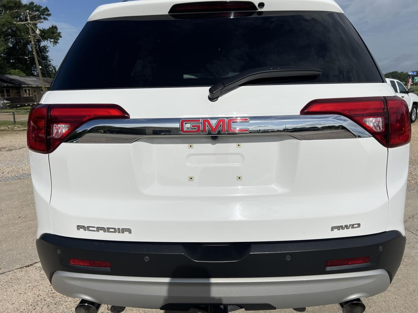 2019 White /Gray GMC Acadia SLE (1GKKNSLS6KZ) with an 3.6L V6 DOHC 24V engine, 6-Speed Automatic transmission, located at 4520 Airline Hwy, Baton Rouge, LA, 70805, (225) 357-1497, 30.509325, -91.145432 - 2019 GMC Acadia SLE AWD **NO ACCIDENTS** 3.6 V6 Gas, 127K Miles, Cold A/C, Power Windows, Locks & Mirrors, 6 Captain Seats, Tow Package. FOR INFO PLEASE CONTACT JEFF AT 225-413-0981. CHECK OUT OUR A+ RATING WITH THE BETTER BUSINESS BUREAU. WE HAVE BEEN A FAMILY OWNED AND OPERATED BUSINESS AT THE SAM - Photo#6