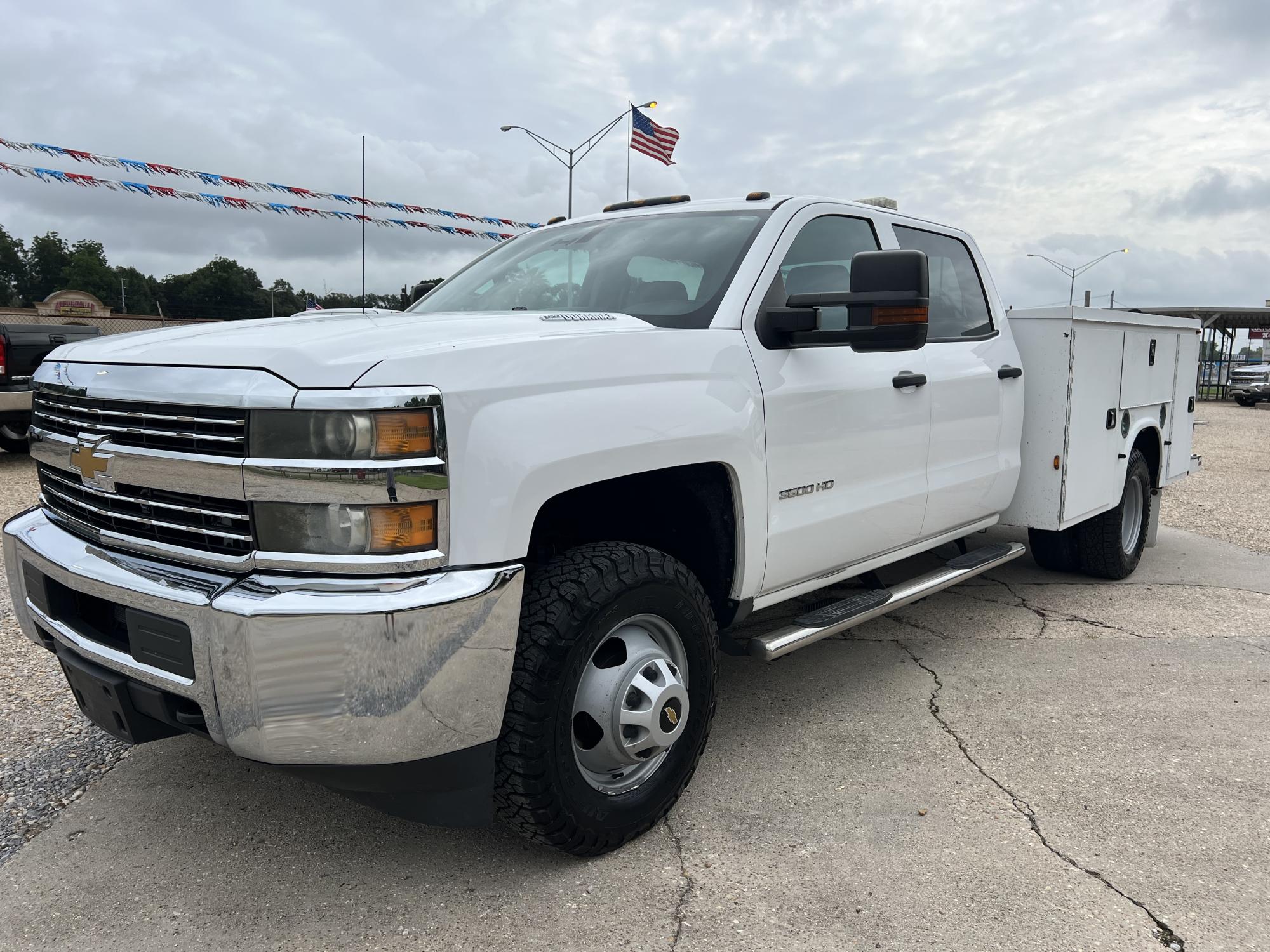 photo of 2015 Chevrolet Silverado 3500HD Crew Cab 4WD