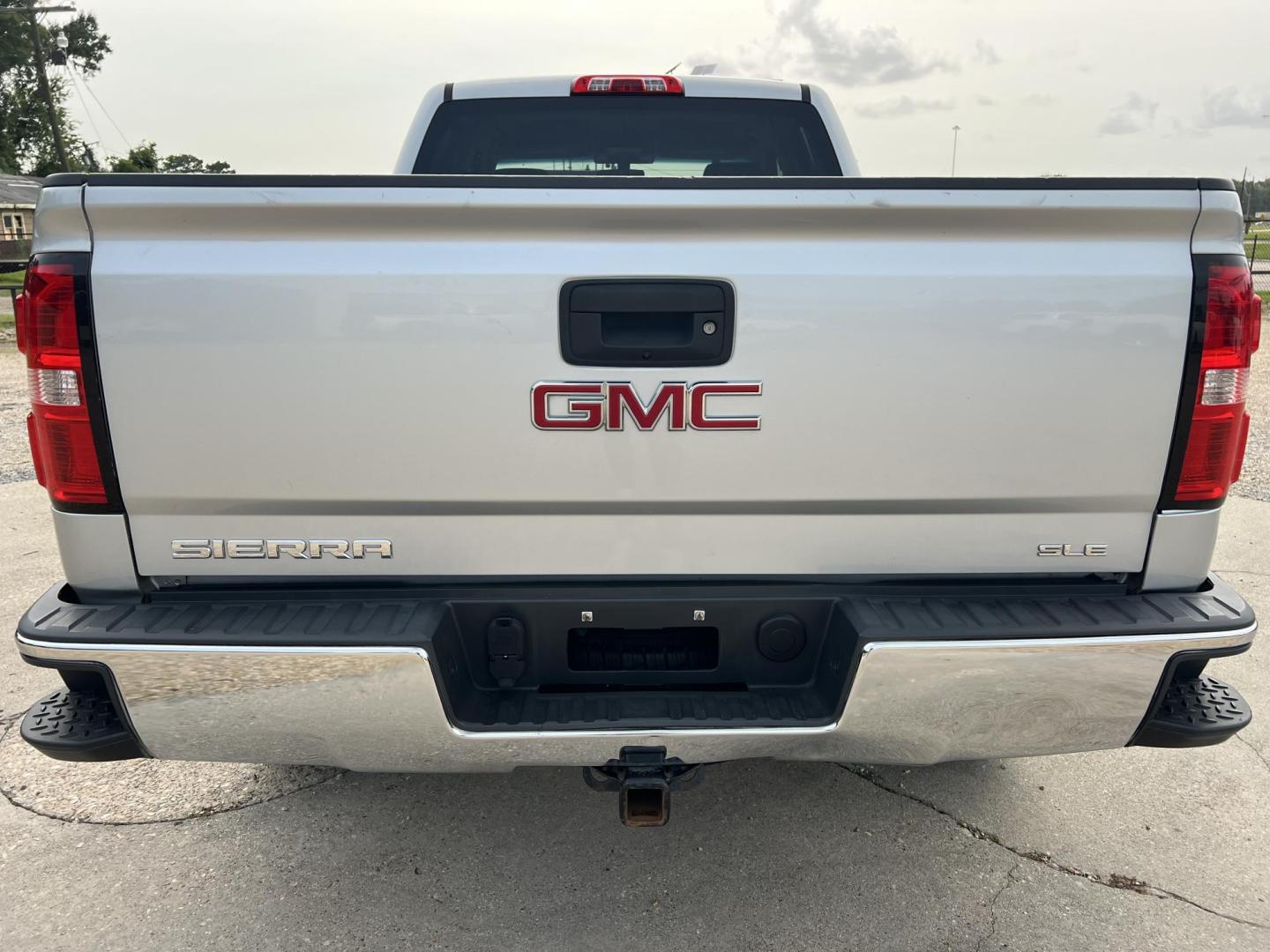 2017 Silver /Gray GMC Sierra 1500 SLE (1GTV2MEC5HZ) with an 5.3L V8 OHV 16V engine, 6-Speed Automatic transmission, located at 4520 Airline Hwy, Baton Rouge, LA, 70805, (225) 357-1497, 30.509325, -91.145432 - 2017 GMC Sierra 1500 Double Cab SLE Z71 4WD 5.3 V8 Gas, 147K Miles, Cold A/C, Power Seat, Windows, Locks & Mirrors, Backup Camera, New Tires, Tow Package. FOR INFO PLEASE CONTACT JEFF AT 225-413-0981. CHECK OUT OUR A+ RATING WITH THE BETTER BUSINESS BUREAU. WE HAVE BEEN A FAMILY OWNED AND OPERATED - Photo#6