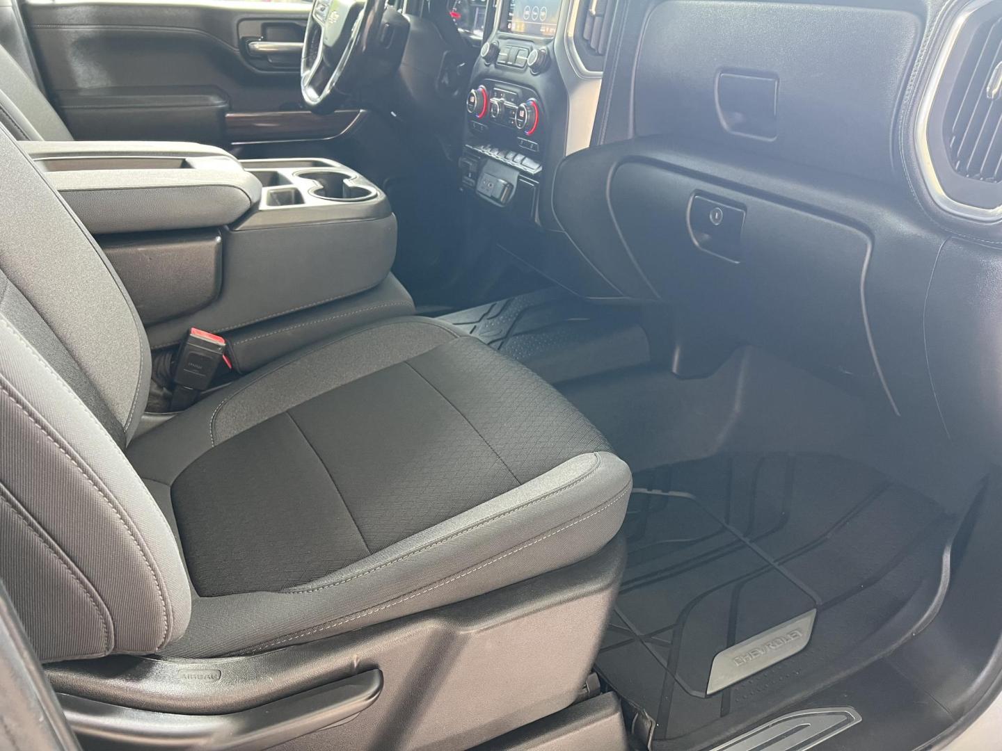 2021 Silver /Black Chevrolet Silverado 3500HD LT (1GC4YTEY6MF) with an 6.6L V8 OHV 32V TURBO DIESEL engine, Allison transmission, located at 4520 Airline Hwy, Baton Rouge, LA, 70805, (225) 357-1497, 30.509325, -91.145432 - 2021 Chevrolet Silverado 3500HD Crew Cab LT 4X4 **ONE OWNER & NO ACCIDENTS** 6.6 Duramax Diesel (DELETED), Allison Transmission, 106K Miles, Cold A/C, All Power, Rear Camera, Spray In Bedliner. Does Have Some Scratches & Minor Dings (See Pics). FOR INFO PLEASE CONTACT JEFF AT 225-413-0981. CHECK OU - Photo#15