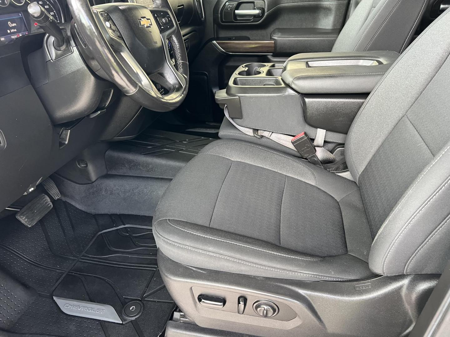 2021 Silver /Black Chevrolet Silverado 3500HD LT (1GC4YTEY6MF) with an 6.6L V8 OHV 32V TURBO DIESEL engine, Allison transmission, located at 4520 Airline Hwy, Baton Rouge, LA, 70805, (225) 357-1497, 30.509325, -91.145432 - 2021 Chevrolet Silverado 3500HD Crew Cab LT 4X4 **ONE OWNER & NO ACCIDENTS** 6.6 Duramax Diesel (DELETED), Allison Transmission, 106K Miles, Cold A/C, All Power, Rear Camera, Spray In Bedliner. Does Have Some Scratches & Minor Dings (See Pics). FOR INFO PLEASE CONTACT JEFF AT 225-413-0981. CHECK OU - Photo#14