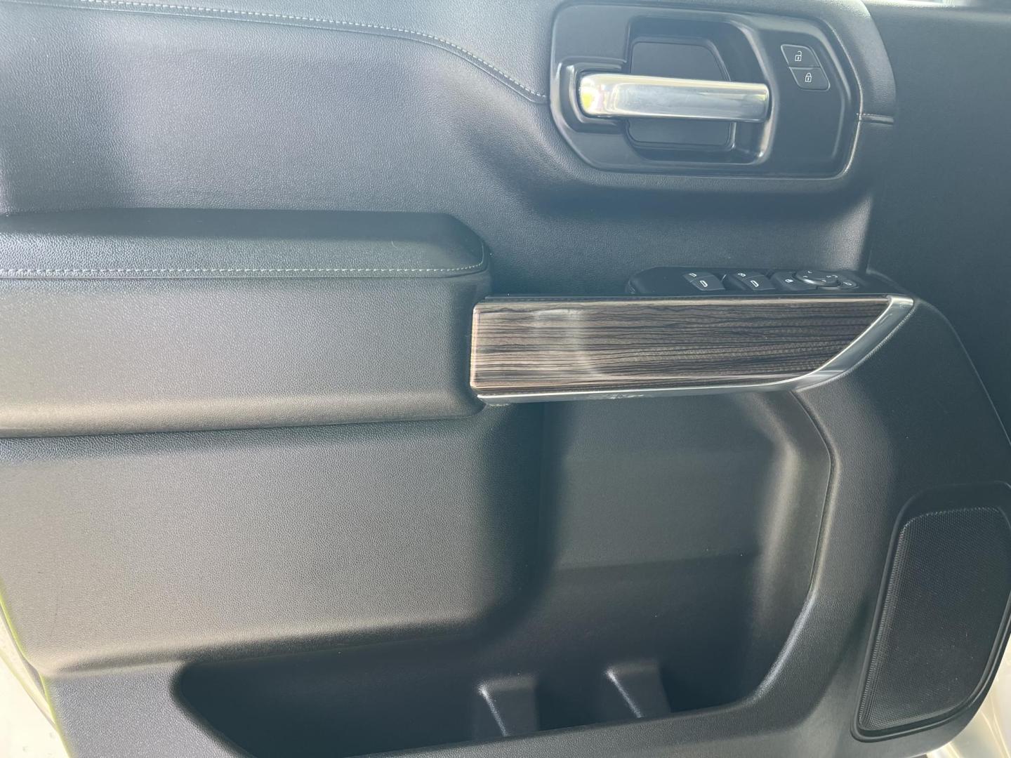 2021 Silver /Black Chevrolet Silverado 3500HD LT (1GC4YTEY6MF) with an 6.6L V8 OHV 32V TURBO DIESEL engine, Allison transmission, located at 4520 Airline Hwy, Baton Rouge, LA, 70805, (225) 357-1497, 30.509325, -91.145432 - 2021 Chevrolet Silverado 3500HD Crew Cab LT 4X4 **ONE OWNER & NO ACCIDENTS** 6.6 Duramax Diesel (DELETED), Allison Transmission, 106K Miles, Cold A/C, All Power, Rear Camera, Spray In Bedliner. Does Have Some Scratches & Minor Dings (See Pics). FOR INFO PLEASE CONTACT JEFF AT 225-413-0981. CHECK OU - Photo#22