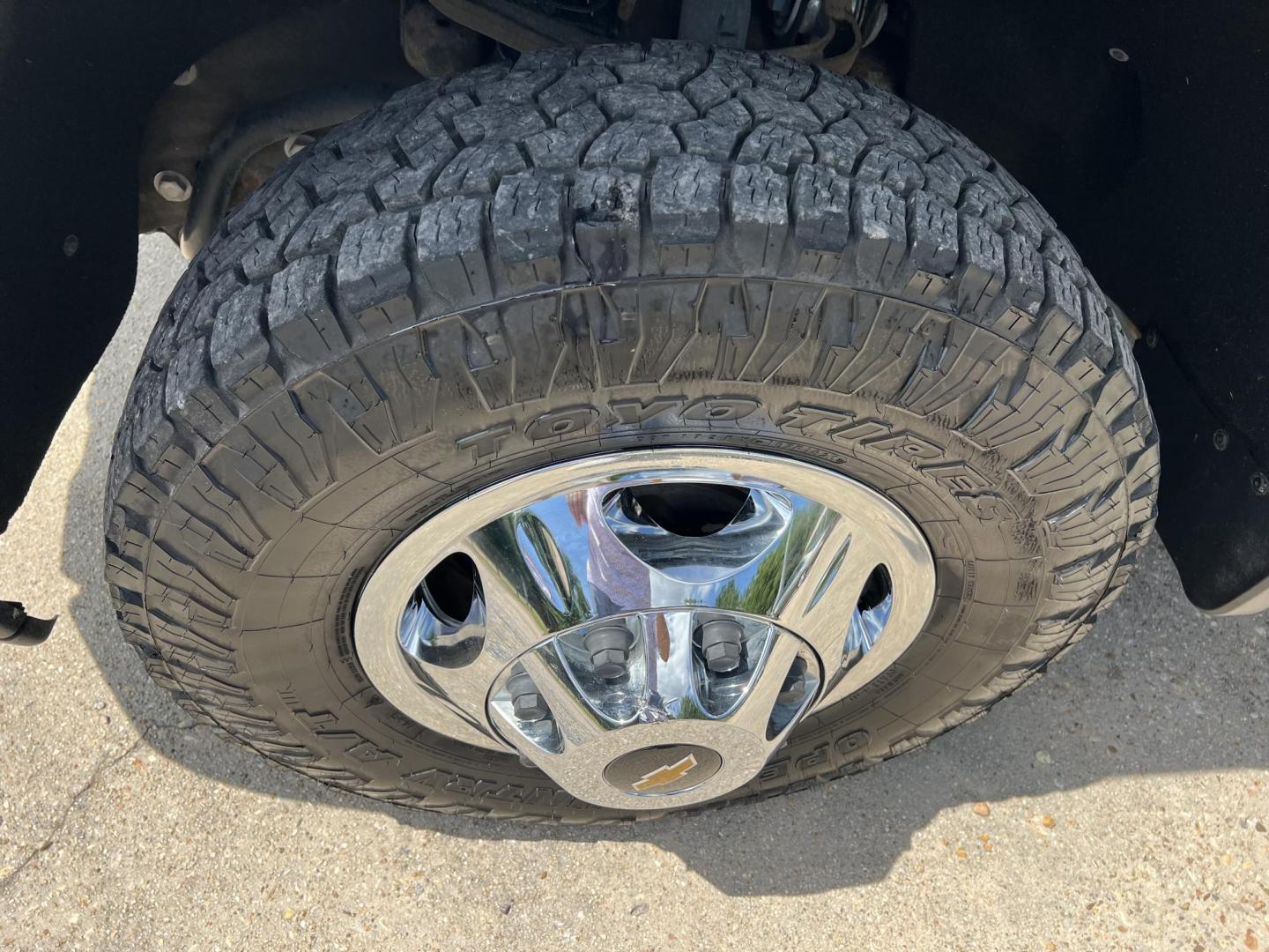 2021 Silver /Black Chevrolet Silverado 3500HD LT (1GC4YTEY6MF) with an 6.6L V8 OHV 32V TURBO DIESEL engine, Allison transmission, located at 4520 Airline Hwy, Baton Rouge, LA, 70805, (225) 357-1497, 30.509325, -91.145432 - 2021 Chevrolet Silverado 3500HD Crew Cab LT 4X4 **ONE OWNER & NO ACCIDENTS** 6.6 Duramax Diesel (DELETED), Allison Transmission, 106K Miles, Cold A/C, All Power, Rear Camera, Spray In Bedliner. Does Have Some Scratches & Minor Dings (See Pics). FOR INFO PLEASE CONTACT JEFF AT 225-413-0981. CHECK OU - Photo#23