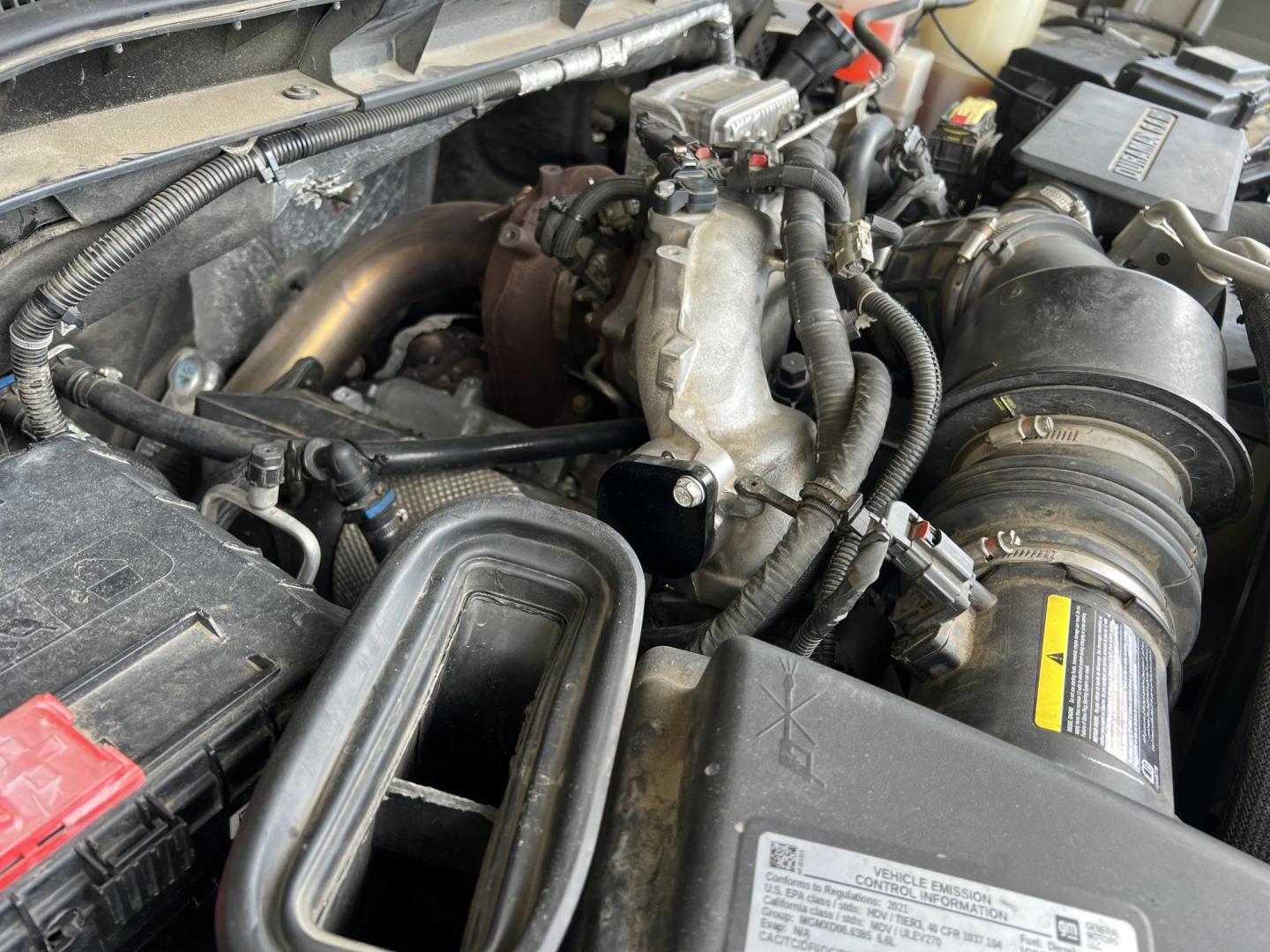 2021 Silver /Black Chevrolet Silverado 3500HD LT (1GC4YTEY6MF) with an 6.6L V8 OHV 32V TURBO DIESEL engine, Allison transmission, located at 4520 Airline Hwy, Baton Rouge, LA, 70805, (225) 357-1497, 30.509325, -91.145432 - 2021 Chevrolet Silverado 3500HD Crew Cab LT 4X4 **ONE OWNER & NO ACCIDENTS** 6.6 Duramax Diesel (DELETED), Allison Transmission, 106K Miles, Cold A/C, All Power, Rear Camera, Spray In Bedliner. Does Have Some Scratches & Minor Dings (See Pics). FOR INFO PLEASE CONTACT JEFF AT 225-413-0981. CHECK OU - Photo#26