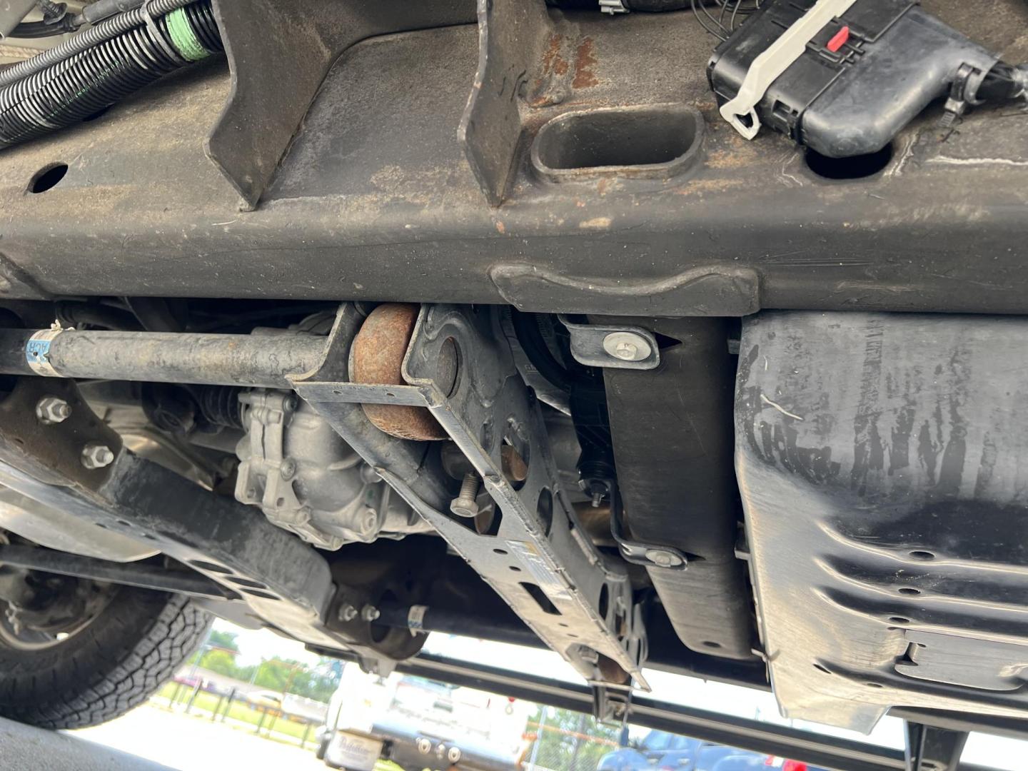 2021 Silver /Black Chevrolet Silverado 3500HD LT (1GC4YTEY6MF) with an 6.6L V8 OHV 32V TURBO DIESEL engine, Allison transmission, located at 4520 Airline Hwy, Baton Rouge, LA, 70805, (225) 357-1497, 30.509325, -91.145432 - 2021 Chevrolet Silverado 3500HD Crew Cab LT 4X4 **ONE OWNER & NO ACCIDENTS** 6.6 Duramax Diesel (DELETED), Allison Transmission, 106K Miles, Cold A/C, All Power, Rear Camera, Spray In Bedliner. Does Have Some Scratches & Minor Dings (See Pics). FOR INFO PLEASE CONTACT JEFF AT 225-413-0981. CHECK OU - Photo#28