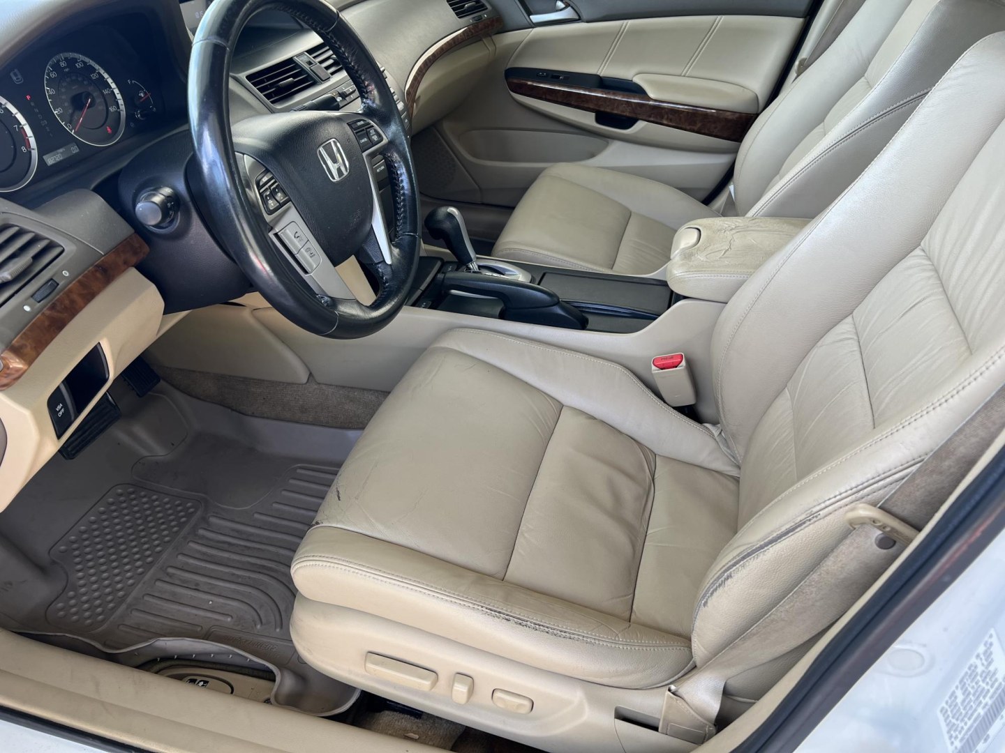 2010 White /Tan Honda Accord EX-L (1HGCP2F86AA) with an 2.4L L4 DOHC 16V engine, Automatic transmission, located at 4520 Airline Hwy, Baton Rouge, LA, 70805, (225) 357-1497, 30.509325, -91.145432 - 2010 Honda Accord EX-L **ONE OWNER & NO ACCIDENTS** 2.4 Gas Saver, 182K Miles, Leather Seats, Cold A/C, Sunroof, Power Windows, Locks & Mirrors. FOR INFO PLEASE CONTACT JEFF AT 225-413-0981. CHECK OUT OUR A+ RATING WITH THE BETTER BUSINESS BUREAU. WE HAVE BEEN A FAMILY OWNED AND OPERATED BUSINESS AT- Photo#10