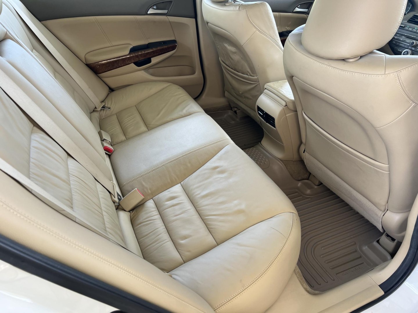 2010 White /Tan Honda Accord EX-L (1HGCP2F86AA) with an 2.4L L4 DOHC 16V engine, Automatic transmission, located at 4520 Airline Hwy, Baton Rouge, LA, 70805, (225) 357-1497, 30.509325, -91.145432 - 2010 Honda Accord EX-L **ONE OWNER & NO ACCIDENTS** 2.4 Gas Saver, 182K Miles, Leather Seats, Cold A/C, Sunroof, Power Windows, Locks & Mirrors. FOR INFO PLEASE CONTACT JEFF AT 225-413-0981. CHECK OUT OUR A+ RATING WITH THE BETTER BUSINESS BUREAU. WE HAVE BEEN A FAMILY OWNED AND OPERATED BUSINESS AT- Photo#12