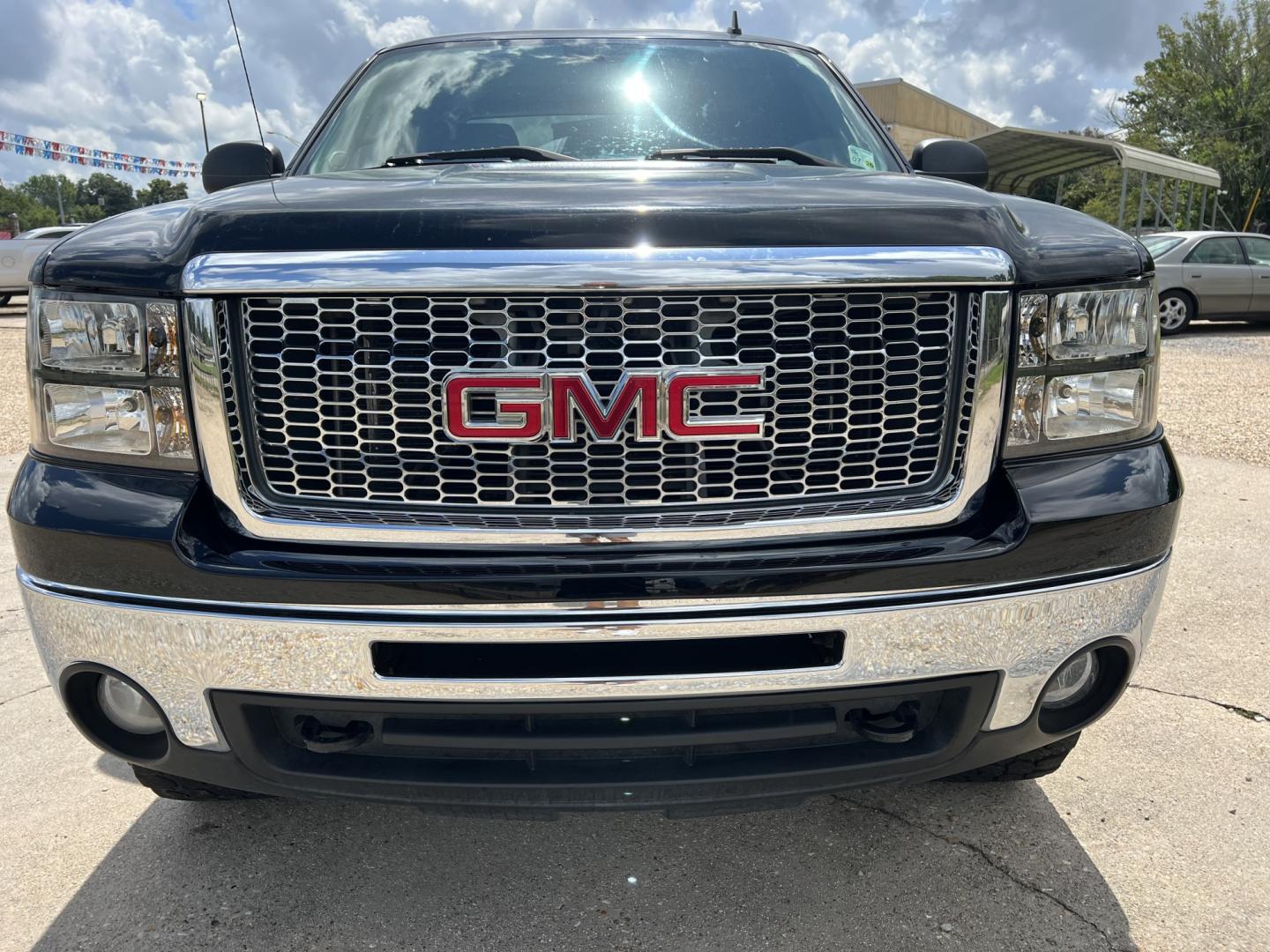 2013 Black /Black GMC Sierra 1500 Z71 (1GTR2VE73DZ) with an 5.3L V8 engine, 6-Speed Automatic transmission, located at 4520 Airline Hwy, Baton Rouge, LA, 70805, (225) 357-1497, 30.509325, -91.145432 - 2013 GMC Sierra 1500 Ext Cab Z71 4WD 5.3 V8 Gas, 211K Miles, Leather Seats, Cold A/C, Power Seat, Windows, Locks & Mirrors, Spray In Bedliner, Tow Package. FOR INFO PLEASE CONTACT JEFF AT 225-413-0981. CHECK OUT OUR A+ RATING WITH THE BETTER BUSINESS BUREAU. WE HAVE BEEN A FAMILY OWNED AND OPERATED- Photo#2