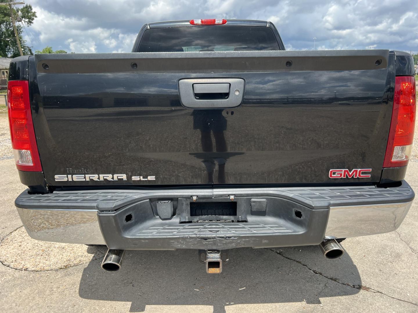 2013 Black /Black GMC Sierra 1500 Z71 (1GTR2VE73DZ) with an 5.3L V8 engine, 6-Speed Automatic transmission, located at 4520 Airline Hwy, Baton Rouge, LA, 70805, (225) 357-1497, 30.509325, -91.145432 - 2013 GMC Sierra 1500 Ext Cab Z71 4WD 5.3 V8 Gas, 211K Miles, Leather Seats, Cold A/C, Power Seat, Windows, Locks & Mirrors, Spray In Bedliner, Tow Package. FOR INFO PLEASE CONTACT JEFF AT 225-413-0981. CHECK OUT OUR A+ RATING WITH THE BETTER BUSINESS BUREAU. WE HAVE BEEN A FAMILY OWNED AND OPERATED- Photo#6