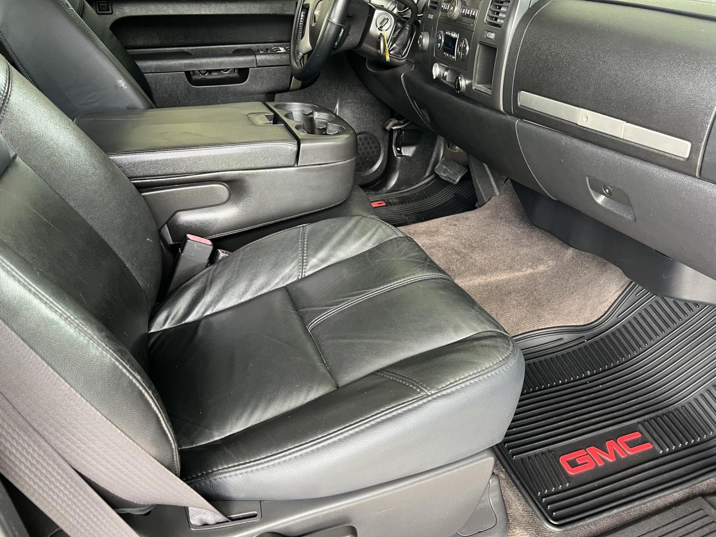 2013 Black /Black GMC Sierra 1500 Z71 (1GTR2VE73DZ) with an 5.3L V8 engine, 6-Speed Automatic transmission, located at 4520 Airline Hwy, Baton Rouge, LA, 70805, (225) 357-1497, 30.509325, -91.145432 - 2013 GMC Sierra 1500 Ext Cab Z71 4WD 5.3 V8 Gas, 211K Miles, Leather Seats, Cold A/C, Power Seat, Windows, Locks & Mirrors, Spray In Bedliner, Tow Package. FOR INFO PLEASE CONTACT JEFF AT 225-413-0981. CHECK OUT OUR A+ RATING WITH THE BETTER BUSINESS BUREAU. WE HAVE BEEN A FAMILY OWNED AND OPERATED- Photo#10