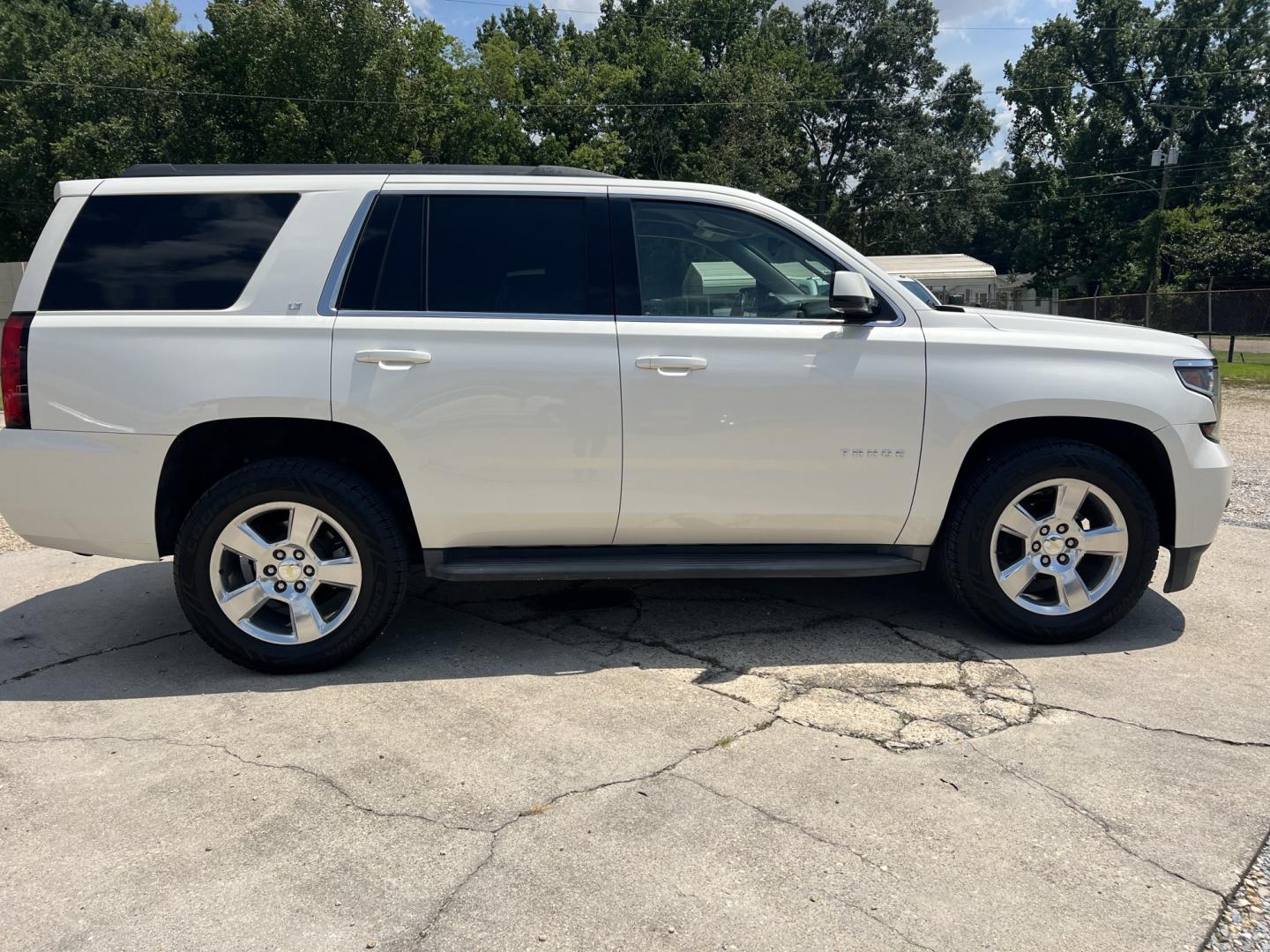 2015 White /Tan Chevrolet Tahoe LT (1GNSCBKC0FR) with an 5.3L V8 engine, 6-Speed Automatic transmission, located at 4520 Airline Hwy, Baton Rouge, LA, 70805, (225) 357-1497, 30.509325, -91.145432 - 2015 Chevrolet Tahoe LT 2WD 5.3 V8 Gas, 162K Miles, Heated Leather Interior, Seats 7, Cold A/C, All Power, Rear Camera, 20" Alloy Wheels, Tow Package. FOR INFO PLEASE CONTACT JEFF AT 225-413-0981. CHECK OUT OUR A+ RATING WITH THE BETTER BUSINESS BUREAU. WE HAVE BEEN A FAMILY OWNED AND OPERATED BUSI- Photo#4