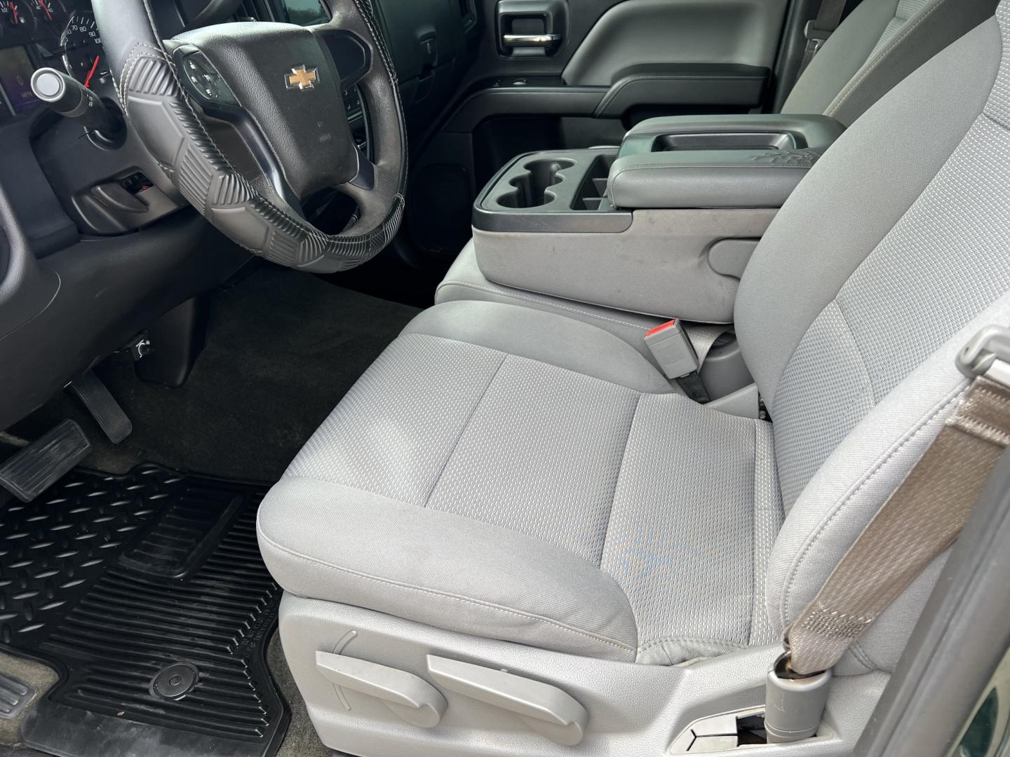 2015 Green /Gray Chevrolet Silverado 1500 LS (3GCPCPEHXFG) with an 4.3L V6 engine, 6-Speed Automatic transmission, located at 4520 Airline Hwy, Baton Rouge, LA, 70805, (225) 357-1497, 30.509325, -91.145432 - 2015 Chevrolet Silverado 1500 Crew Cab LS **ONE OWNER** 4.3 V6 Gas, 162K Miles, Power Windows & Locks, Cold A/C, Rear Camera, Michelin Tires. FOR INFO PLEASE CONTACT JEFF AT 225-413-0981. CHECK OUT OUR A+ RATING WITH THE BETTER BUSINESS BUREAU. WE HAVE BEEN A FAMILY OWNED AND OPERATED BUSINESS AT TH- Photo#9