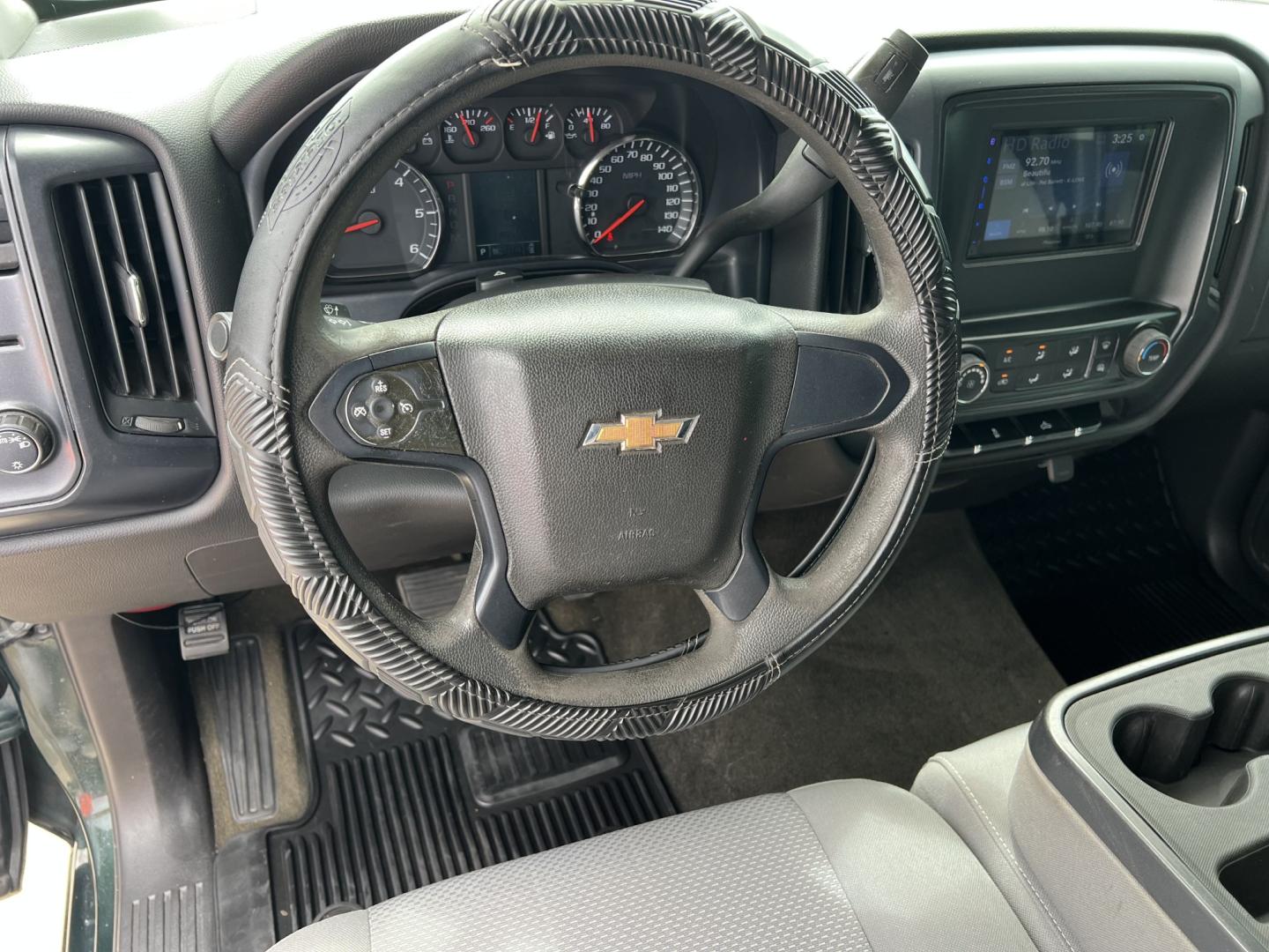 2015 Green /Gray Chevrolet Silverado 1500 LS (3GCPCPEHXFG) with an 4.3L V6 engine, 6-Speed Automatic transmission, located at 4520 Airline Hwy, Baton Rouge, LA, 70805, (225) 357-1497, 30.509325, -91.145432 - 2015 Chevrolet Silverado 1500 Crew Cab LS **ONE OWNER** 4.3 V6 Gas, 162K Miles, Power Windows & Locks, Cold A/C, Rear Camera, Michelin Tires. FOR INFO PLEASE CONTACT JEFF AT 225-413-0981. CHECK OUT OUR A+ RATING WITH THE BETTER BUSINESS BUREAU. WE HAVE BEEN A FAMILY OWNED AND OPERATED BUSINESS AT TH- Photo#14