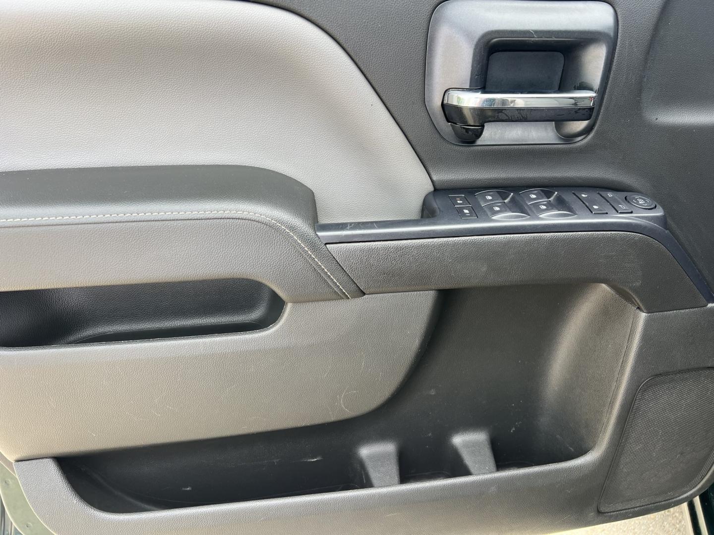 2015 Green /Gray Chevrolet Silverado 1500 LS (3GCPCPEHXFG) with an 4.3L V6 engine, 6-Speed Automatic transmission, located at 4520 Airline Hwy, Baton Rouge, LA, 70805, (225) 357-1497, 30.509325, -91.145432 - 2015 Chevrolet Silverado 1500 Crew Cab LS **ONE OWNER** 4.3 V6 Gas, 162K Miles, Power Windows & Locks, Cold A/C, Rear Camera, Michelin Tires. FOR INFO PLEASE CONTACT JEFF AT 225-413-0981. CHECK OUT OUR A+ RATING WITH THE BETTER BUSINESS BUREAU. WE HAVE BEEN A FAMILY OWNED AND OPERATED BUSINESS AT TH- Photo#17