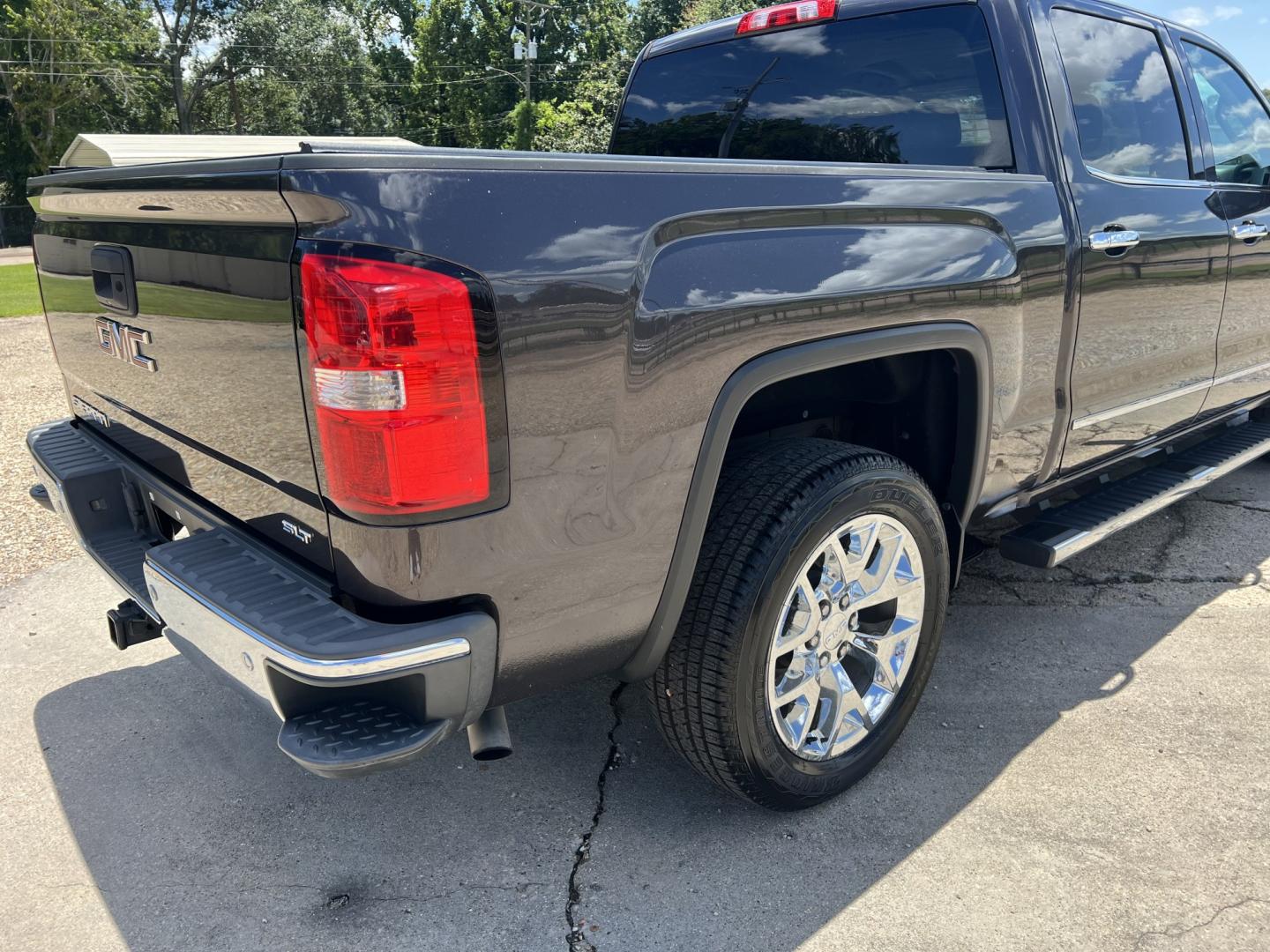 2014 Iridium Gray Metallic /Black GMC Sierra 1500 SLT (3GTP1VECXEG) with an 5.3L V8 engine, 6-Speed Automatic transmission, located at 4520 Airline Hwy, Baton Rouge, LA, 70805, (225) 357-1497, 30.509325, -91.145432 - 2014 GMC Sierra 1500 Crew Cab SLT 2WD **TWO OWNER & NO ACCIDENTS** 5.3 V8 Gas, 189K Miles, Heated & Cooled Leather Seats, Full Console, All Power, Cold A/C, Bose Stereo, Rear Camera, Spray In Bedliner, Tow Pkg. FOR INFO PLEASE CONTACT JEFF AT 225-413-0981. CHECK OUT OUR A+ RATING WITH THE BETTER BUS- Photo#5